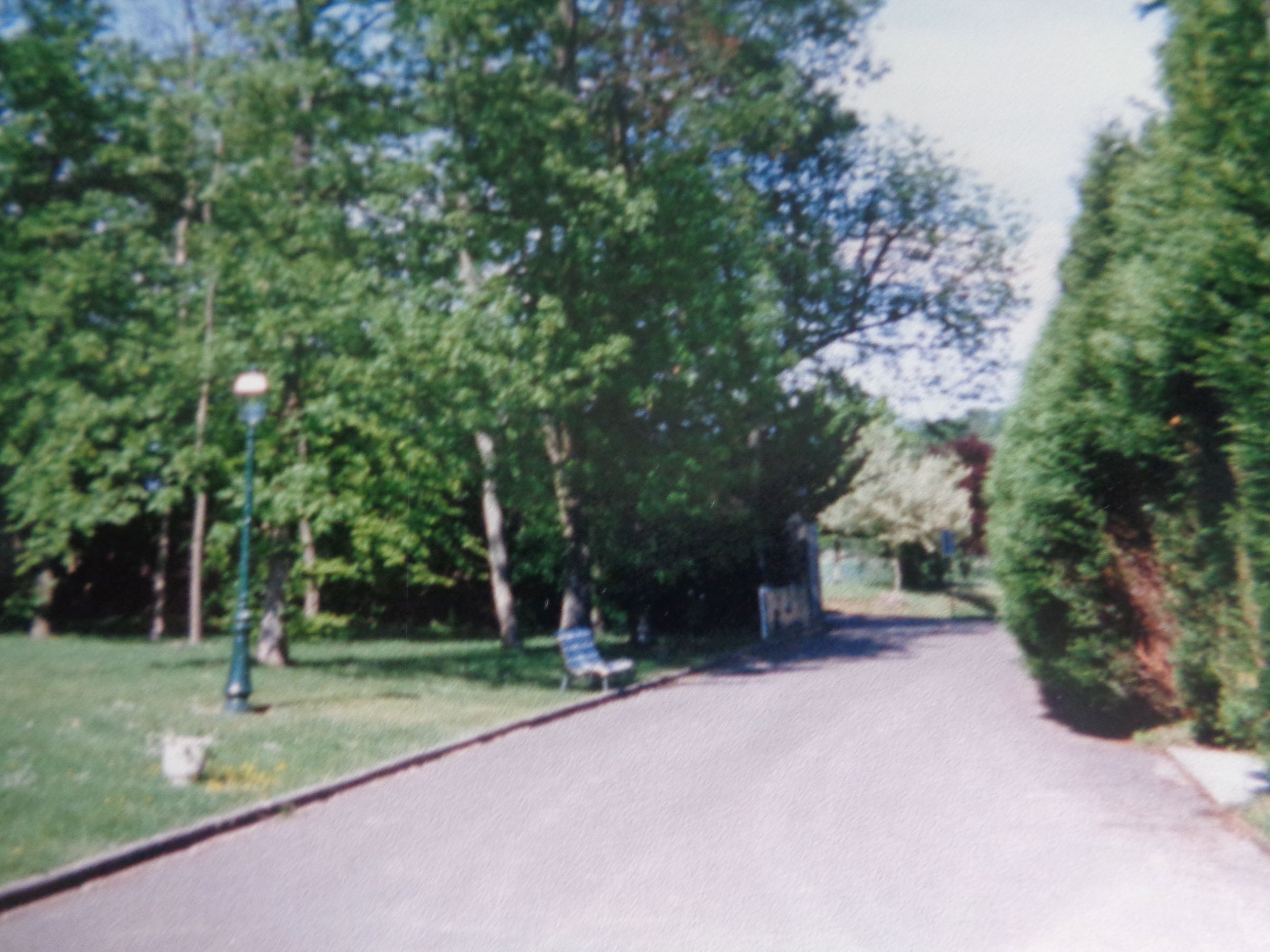 Antilly ehpad entr grandmere fourre 60 c2004