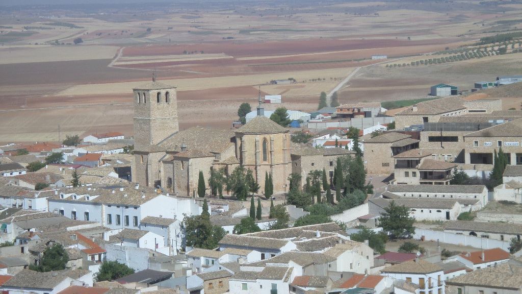 belmonte-ch-st-bartolome-from-castle-top-fl-tower-aug17