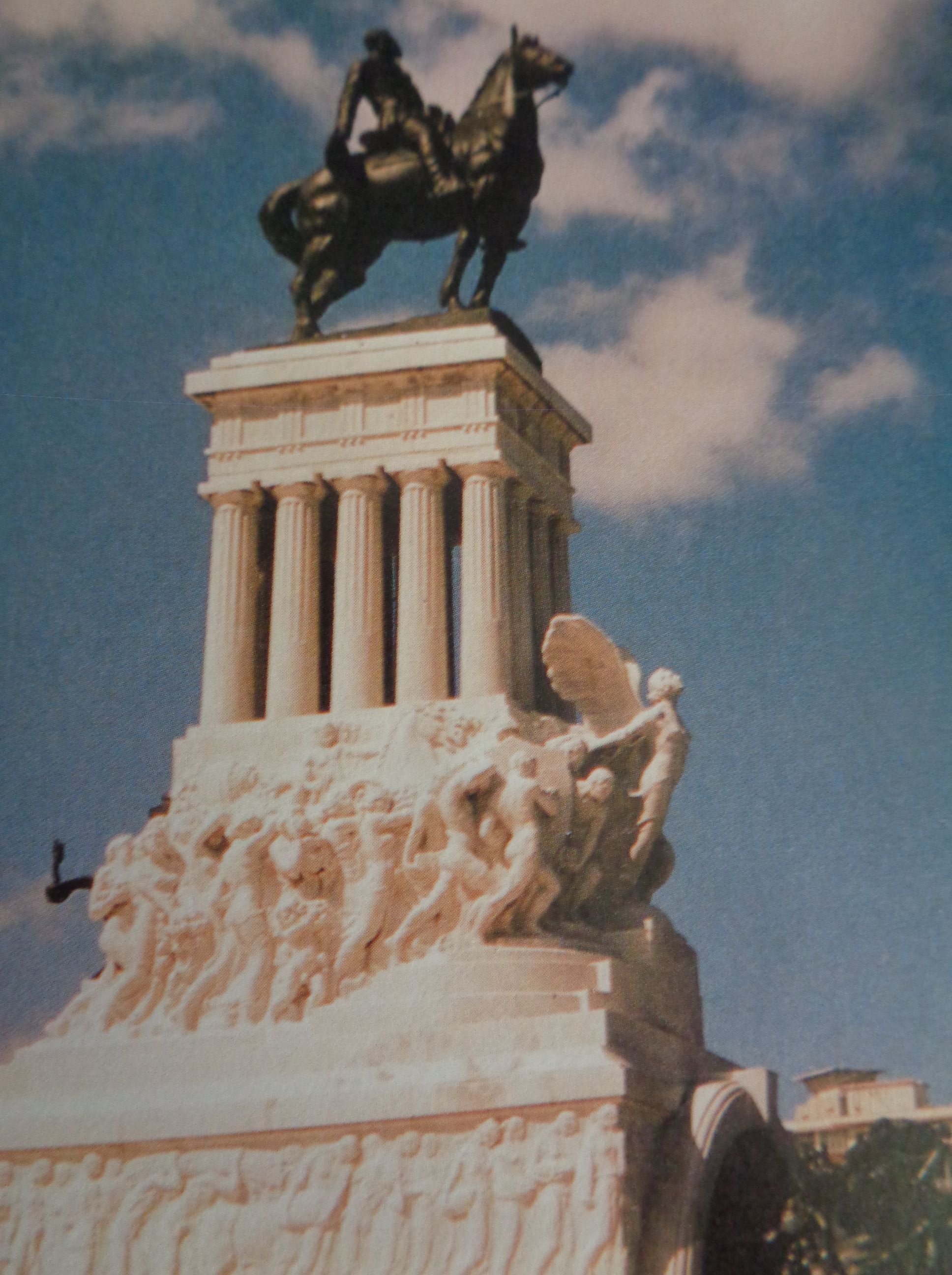 Havana malecon statue equestrian Maceo