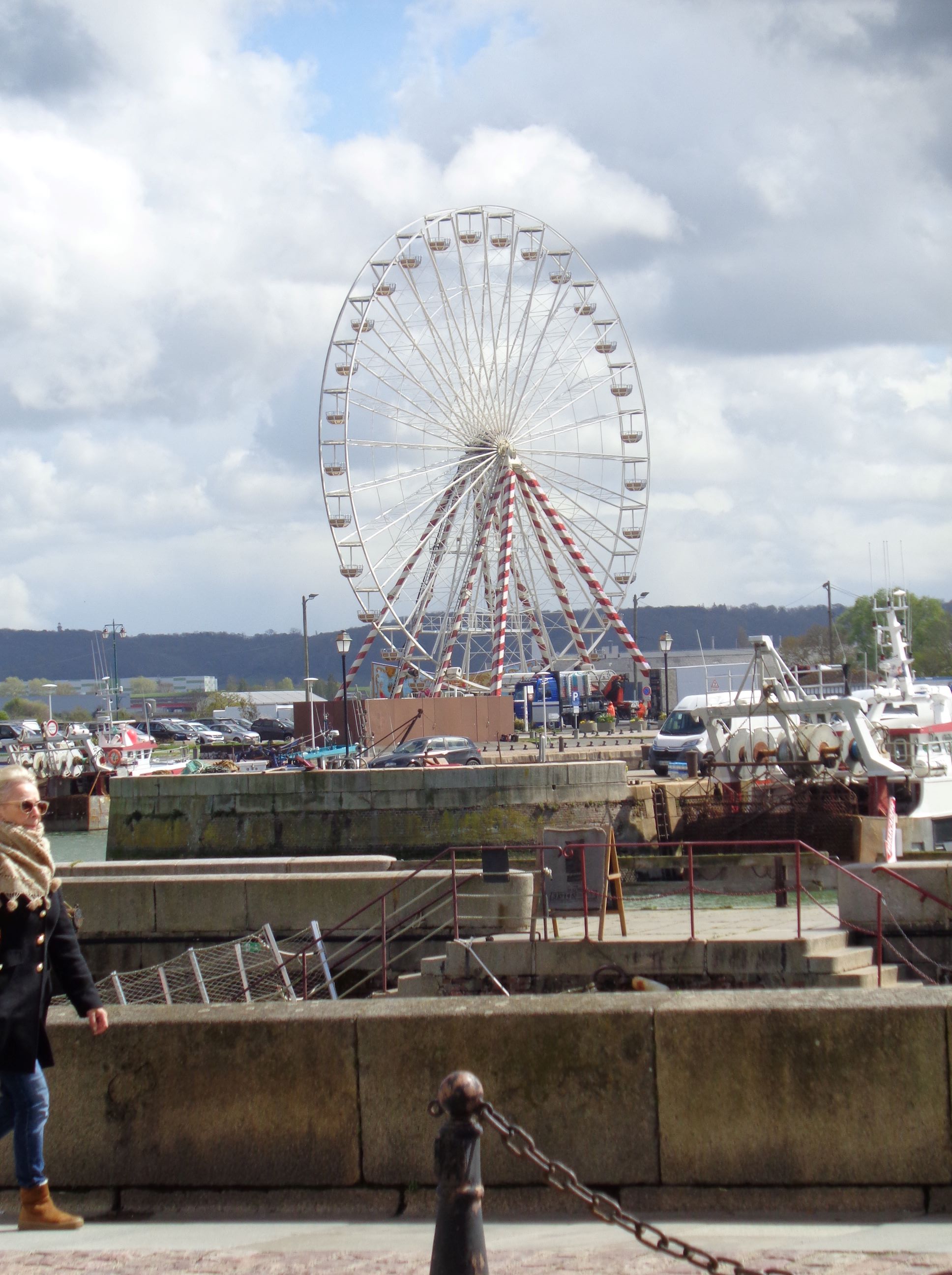 honfleur Grande Roue from vieux bassin apr23