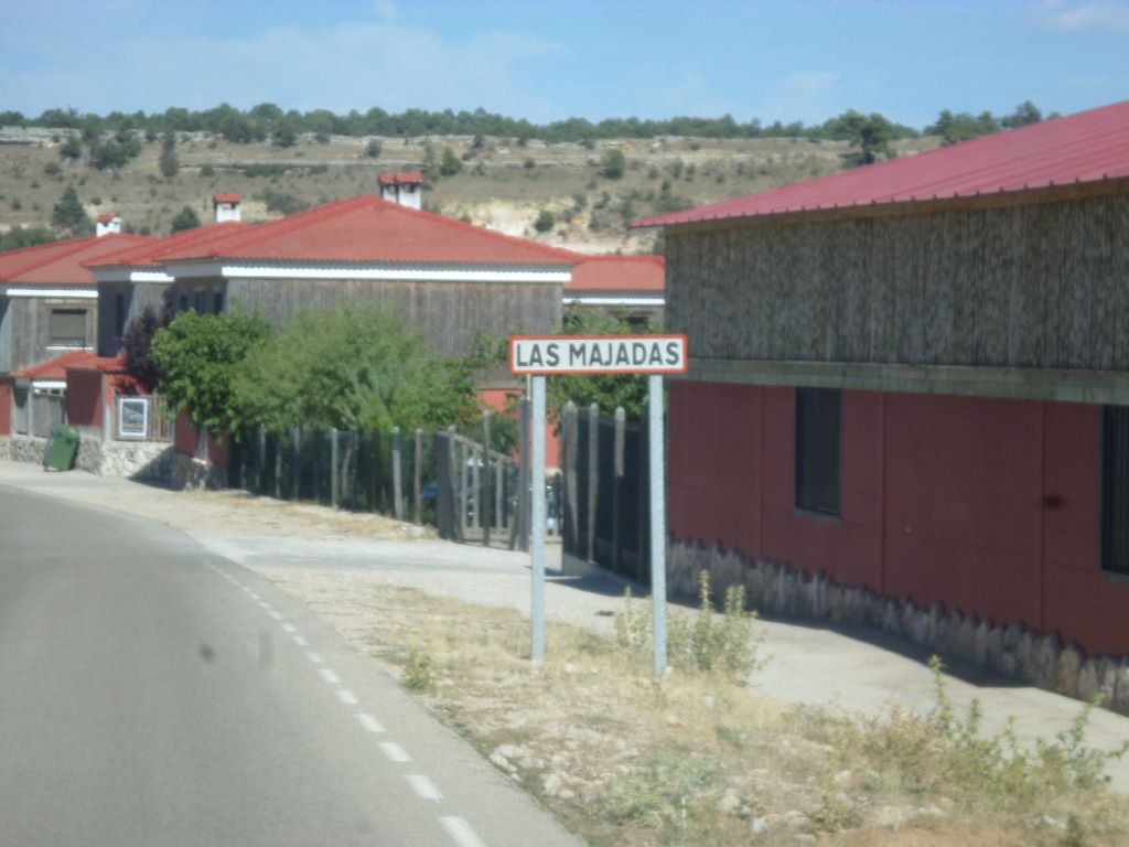 las-majadas-entrance-sign-aug17