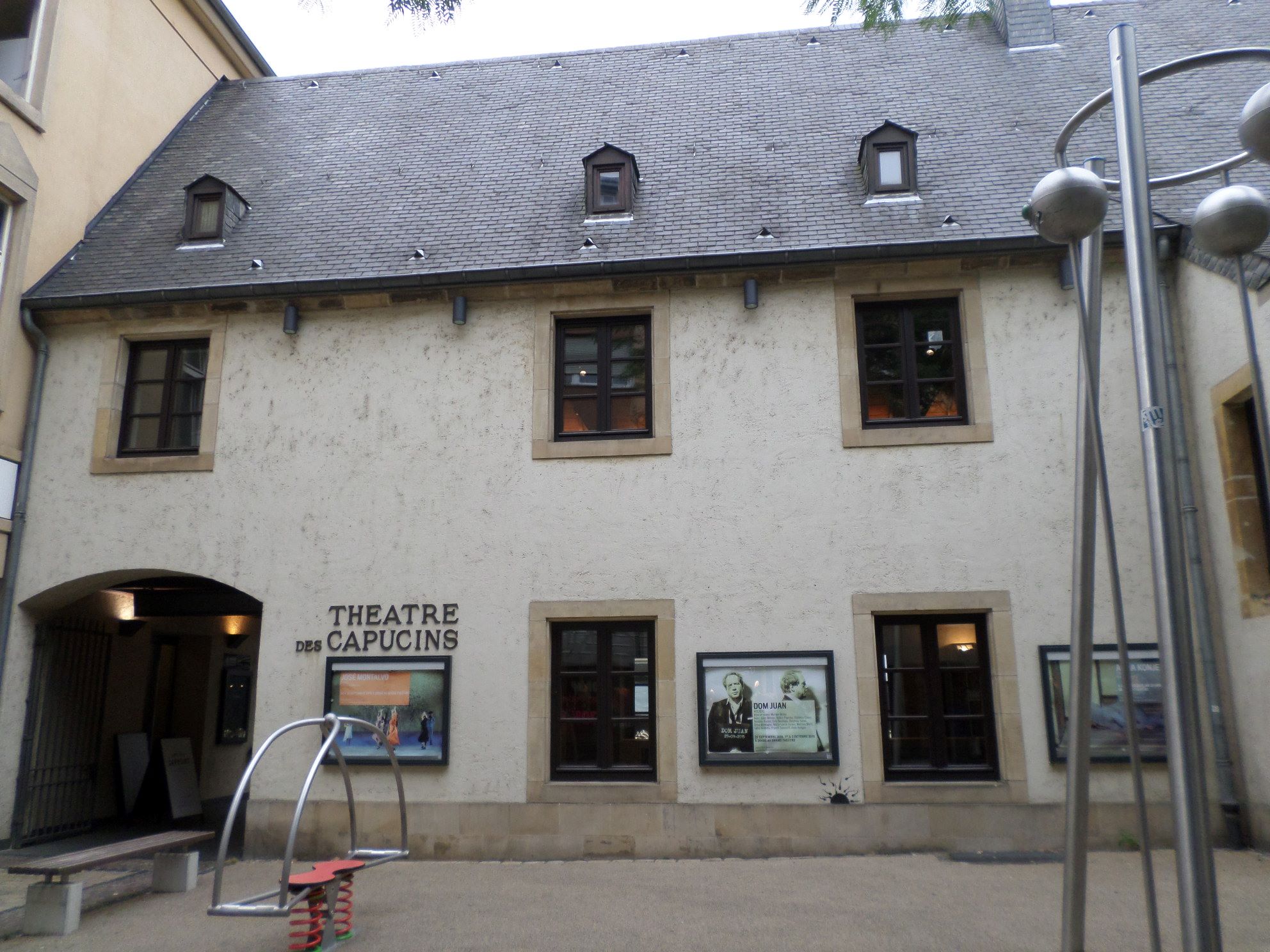 lux-theatre-des-capucins-ent-aug15