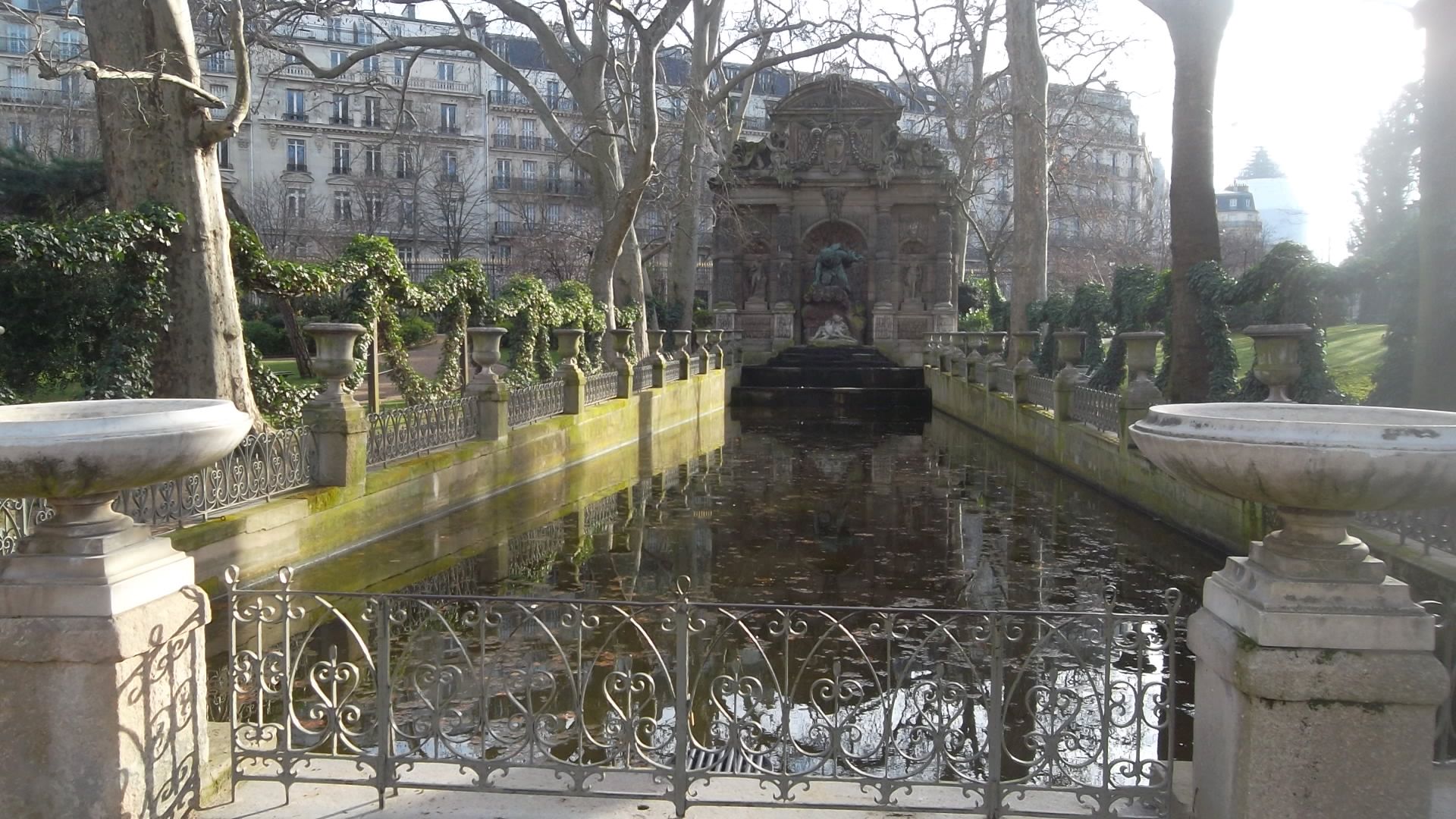 paris-jar-lux-fontaine-de-medicis-feb14