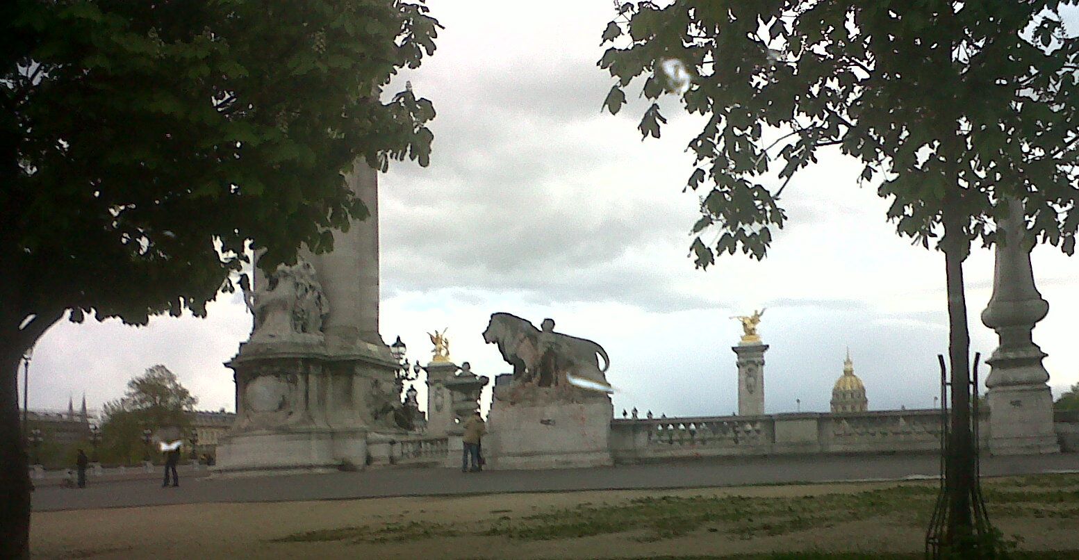 paris-pont-alexandre-iii-n-the-quais-apr12