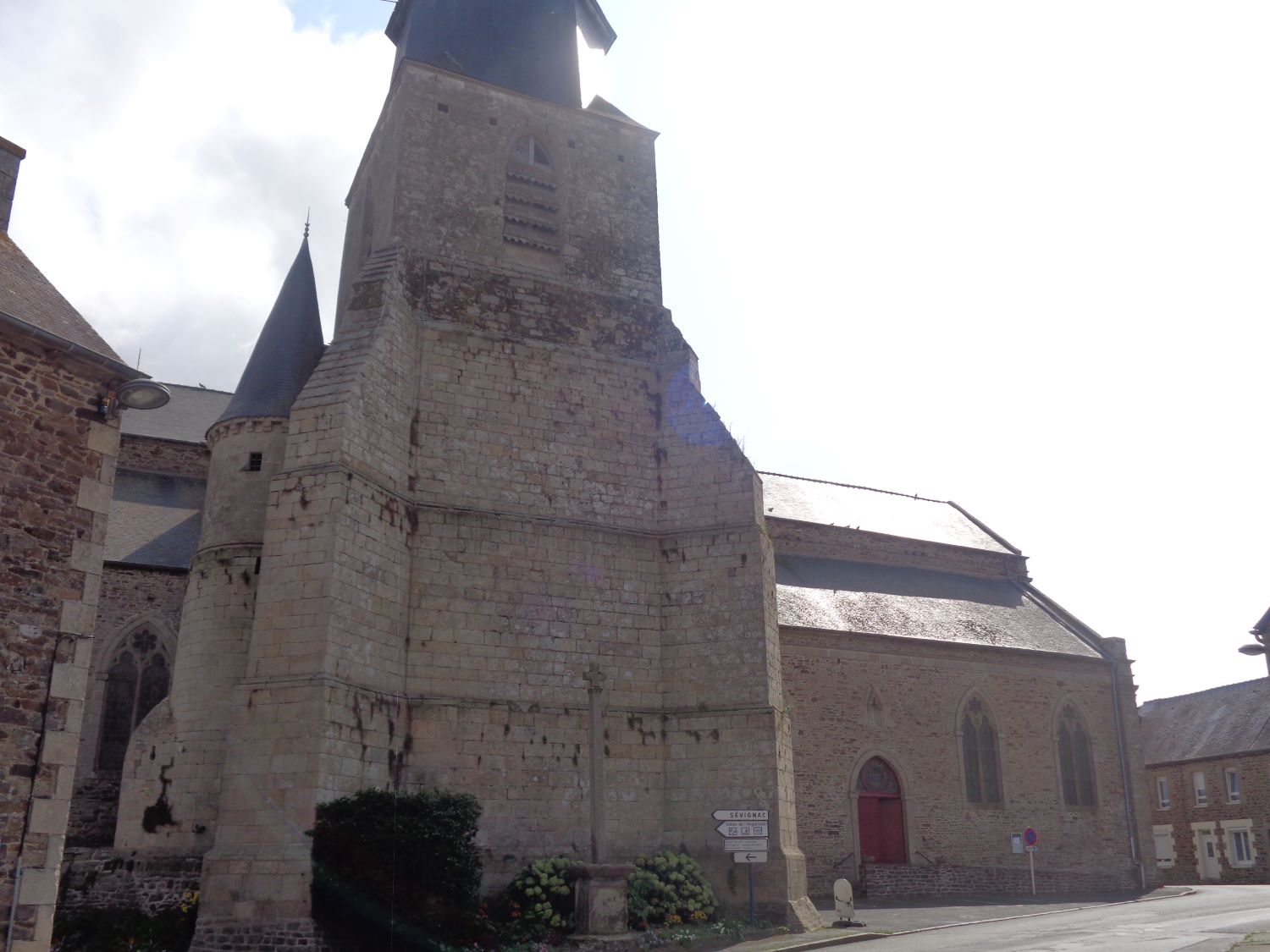 Plénée Jugon ch Saint Pierre belltower aug24