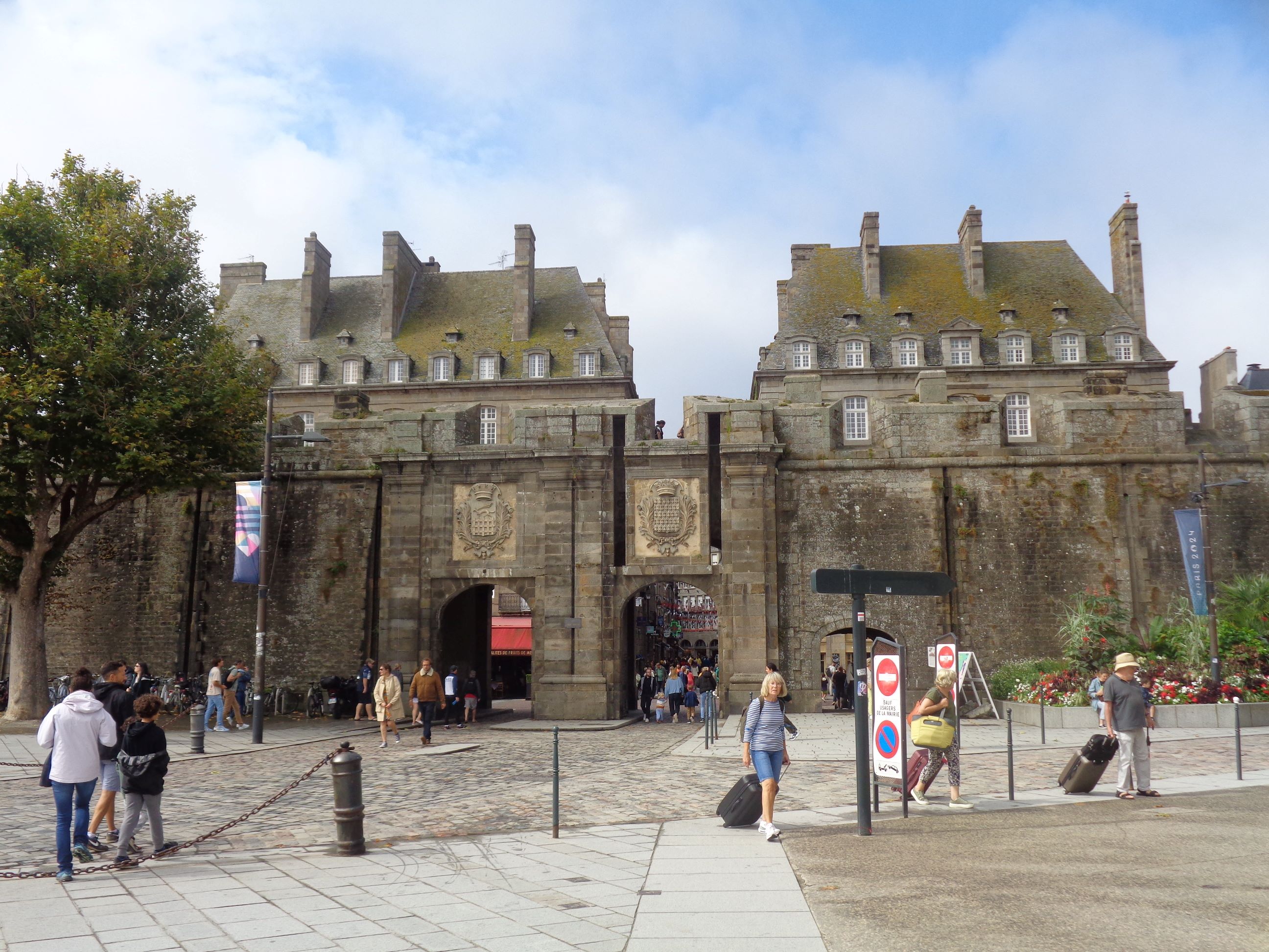 Saint Malo chateau Anne de Bretagne porte St Vincent aug24