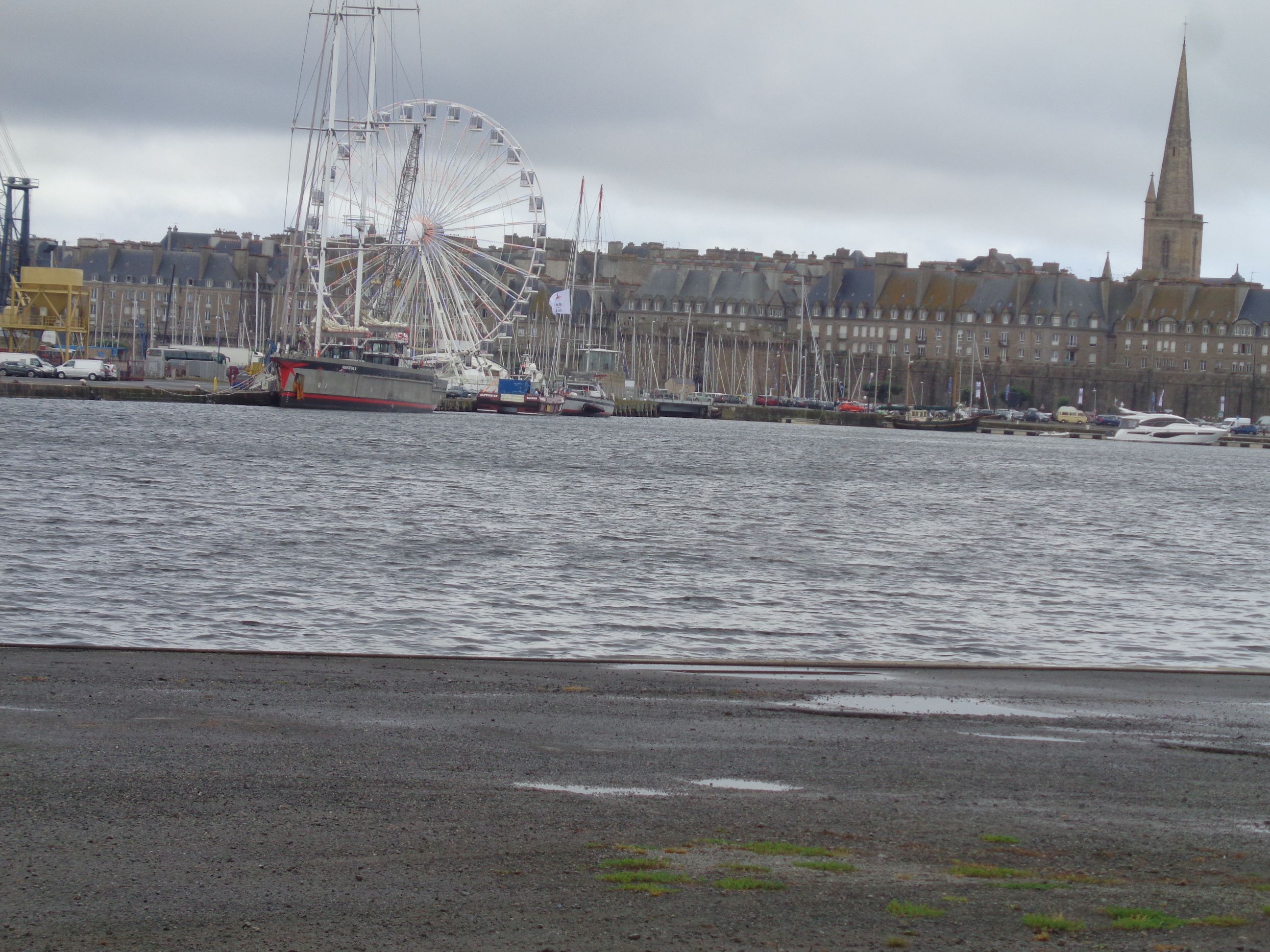 Saint Malo harbor grande roue cathedral aug24