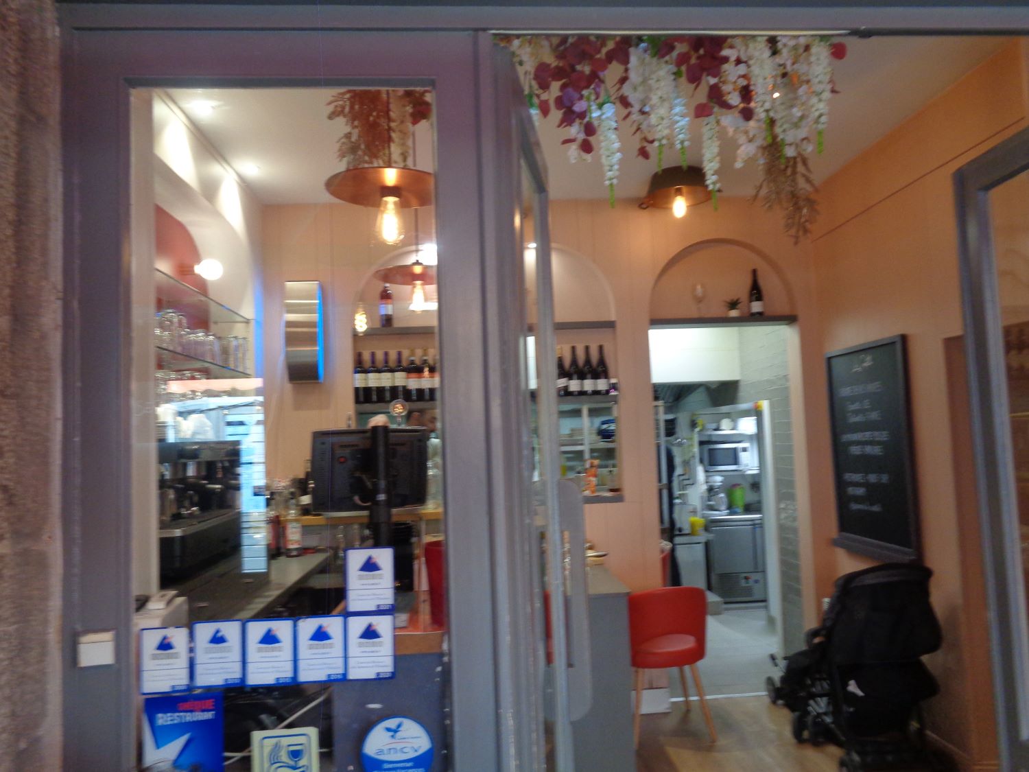 Saint Malo Le Castello pizzeria grill counter aug24