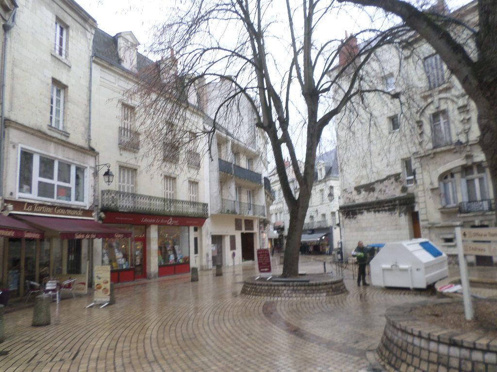 saumur-rue-puits-neufs-feb18