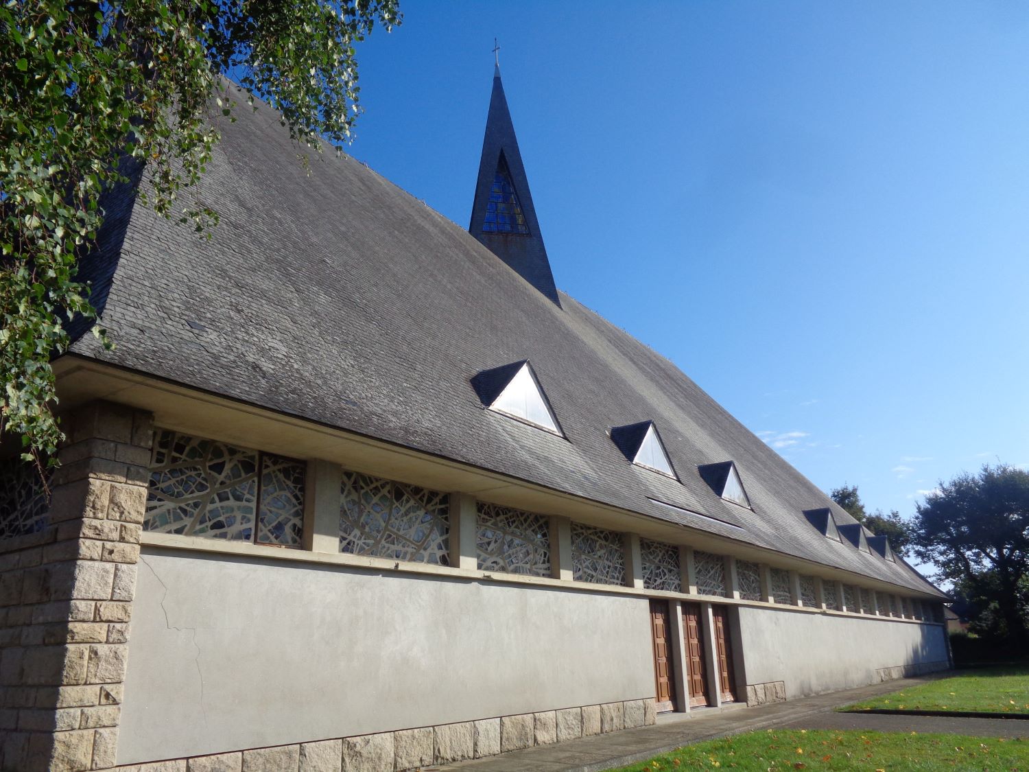 Benodet ch Notre Dame de la Mer side right sep24