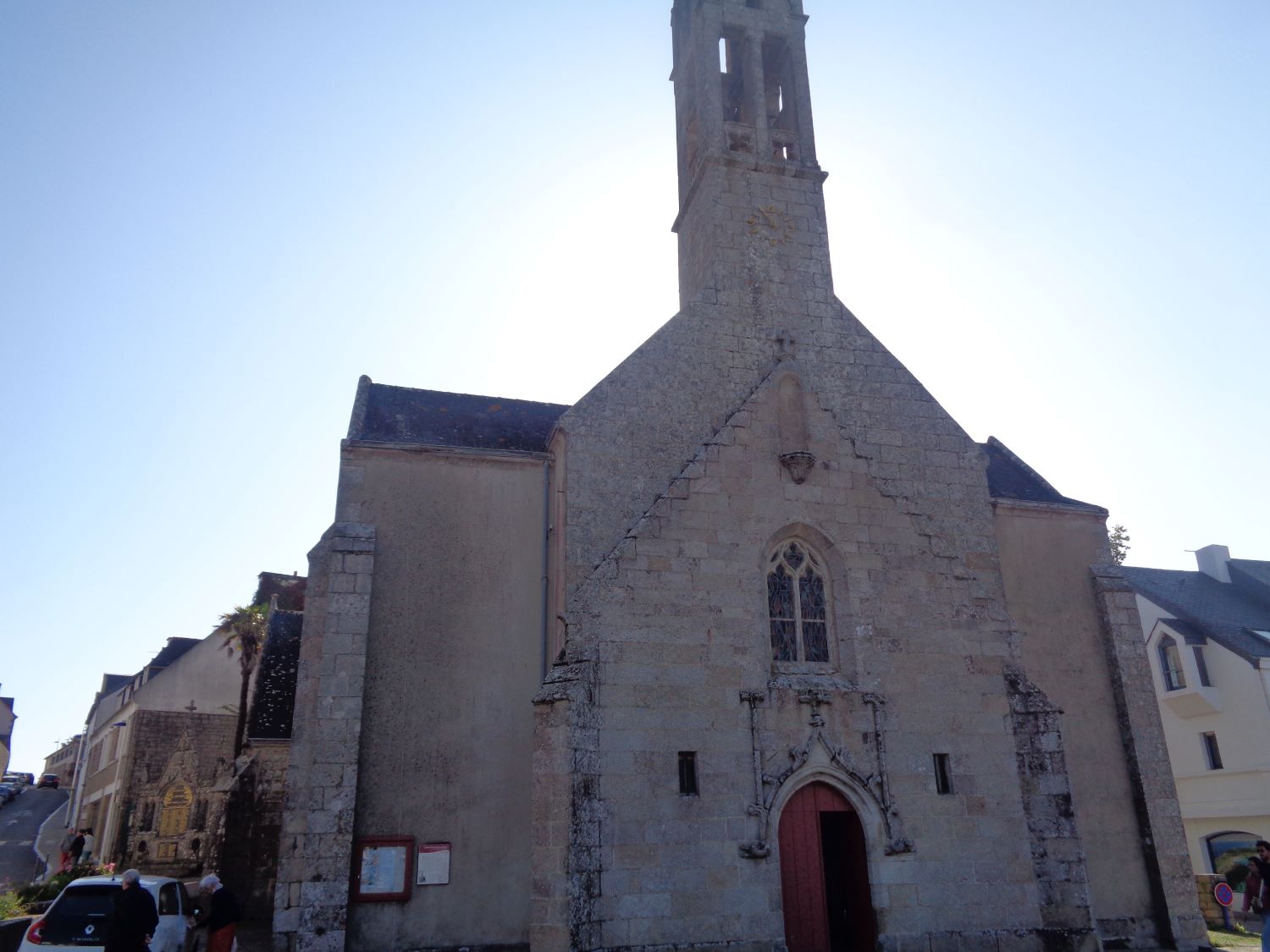 Benodet ch Saint Thomas Becket on port front sep24