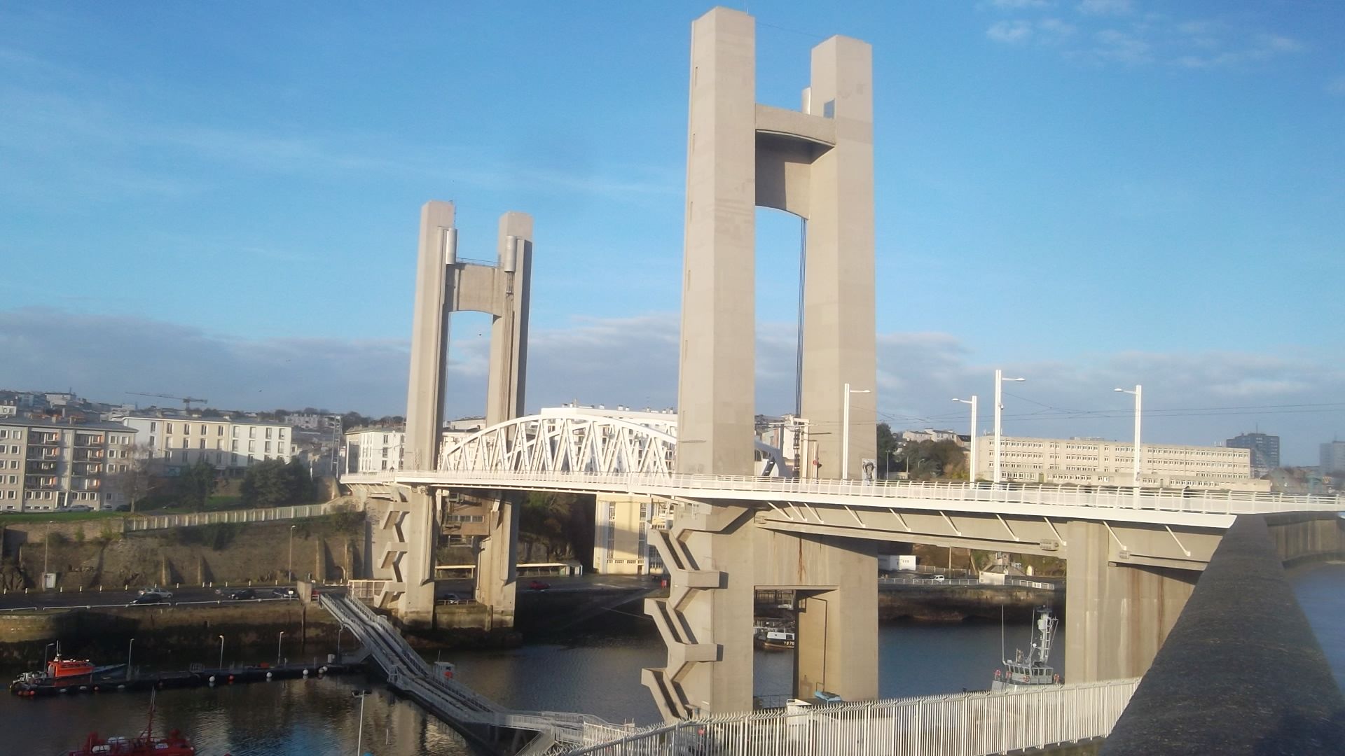 brest-pont-de-recouvrance-castle-side-nov13