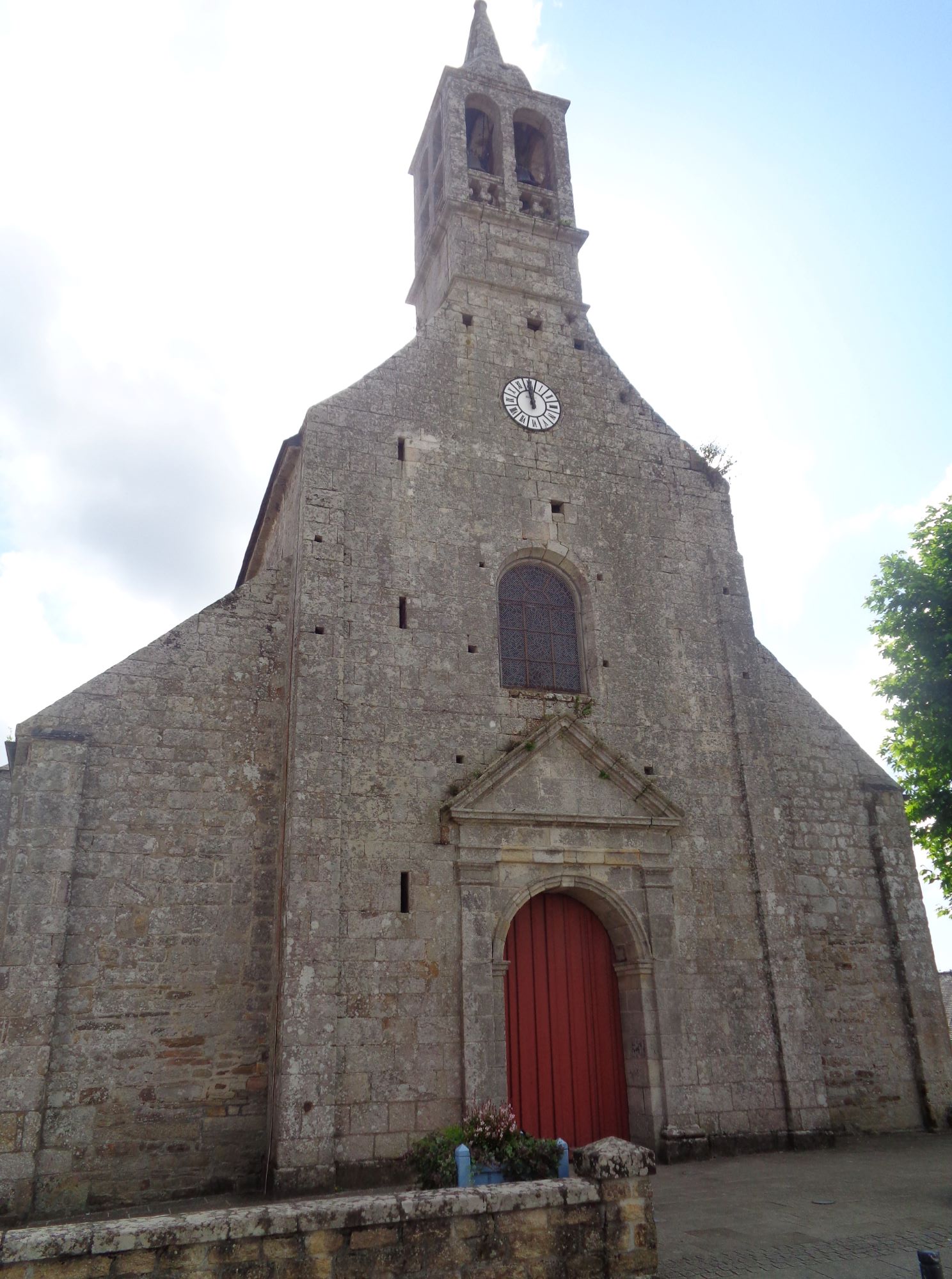Fouesnant ch Saint Pierre et Saint Paul front sep24