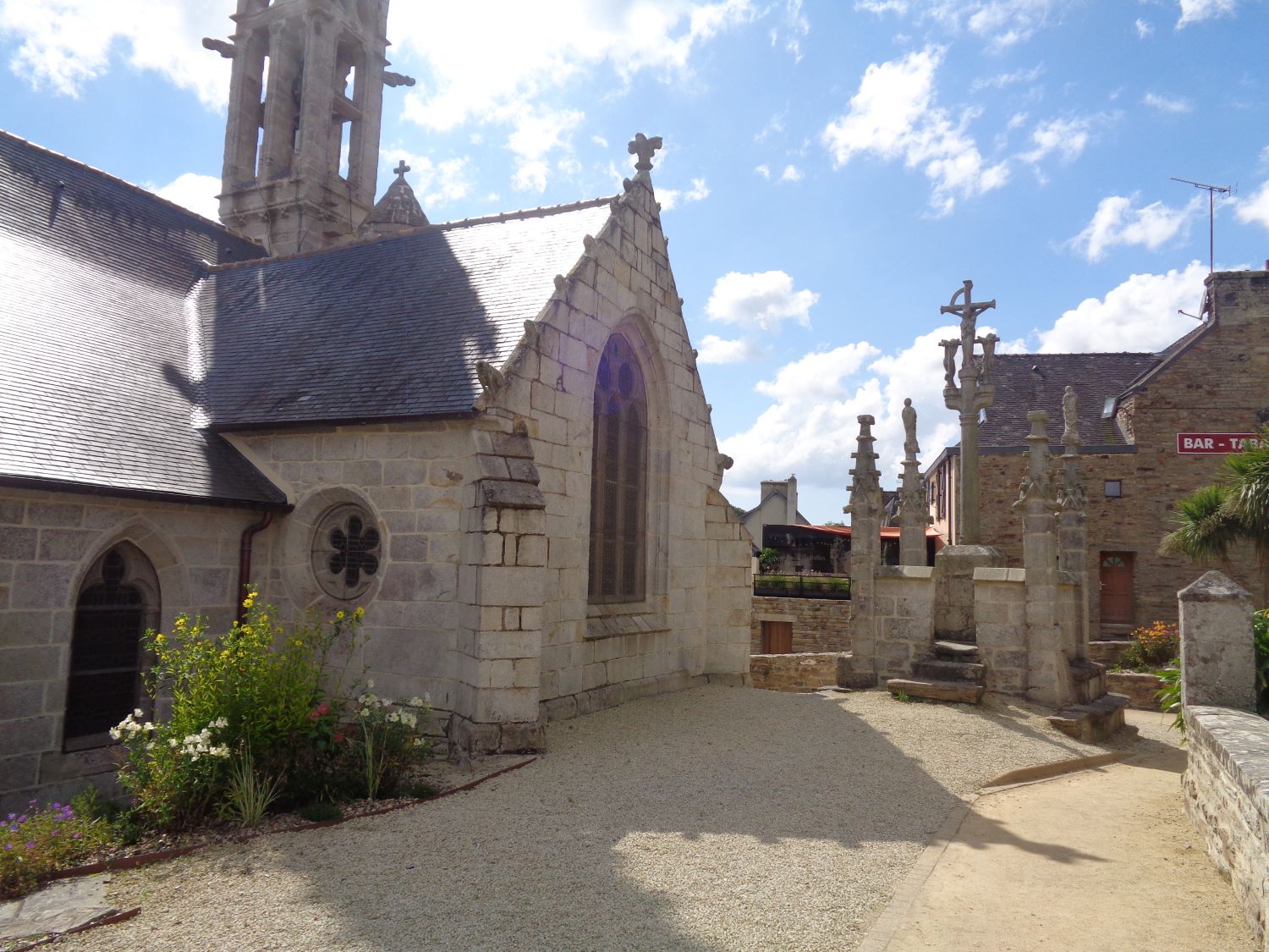 La Foret Fouesnant ch Notre Dame de Izel Vor calvary sep24