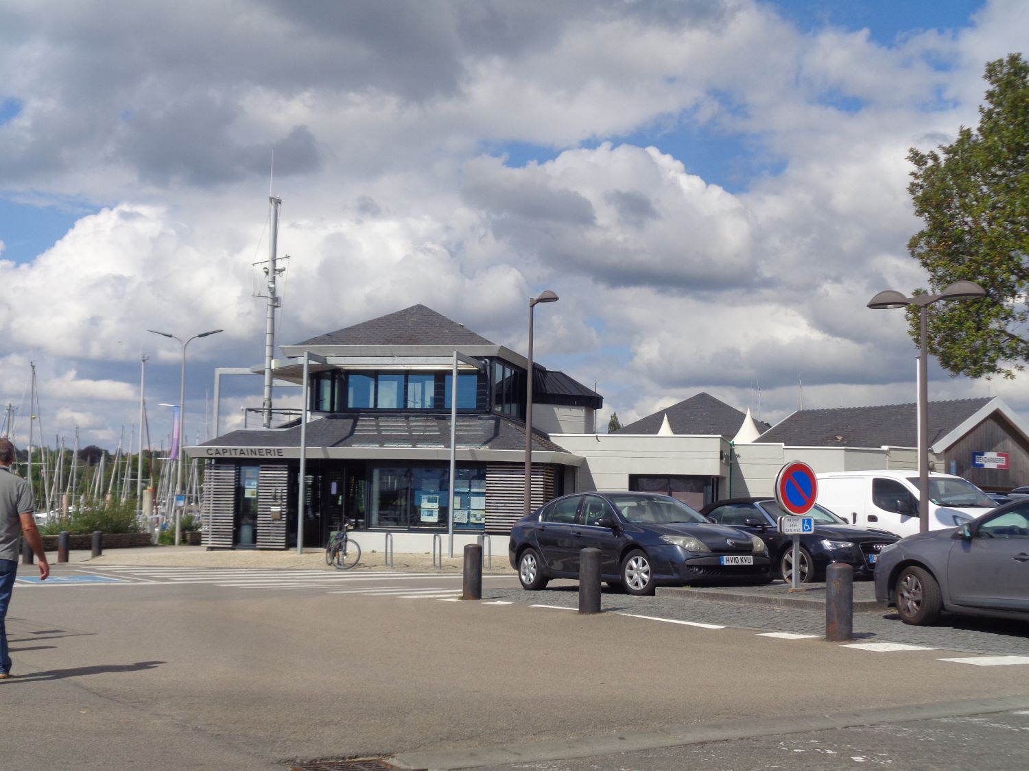 La Foret Fouesnant vieux port capitainerie sep24