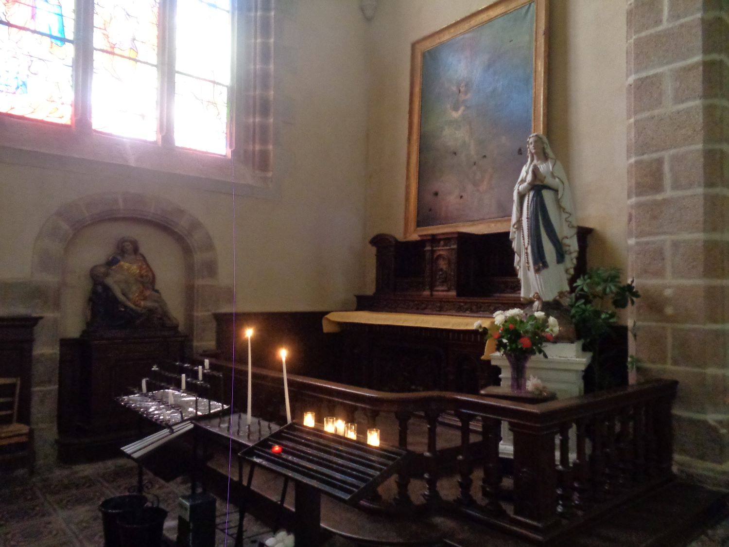Lannion ch Saint Jean du Baly chapel resurrection and Virgin sep24