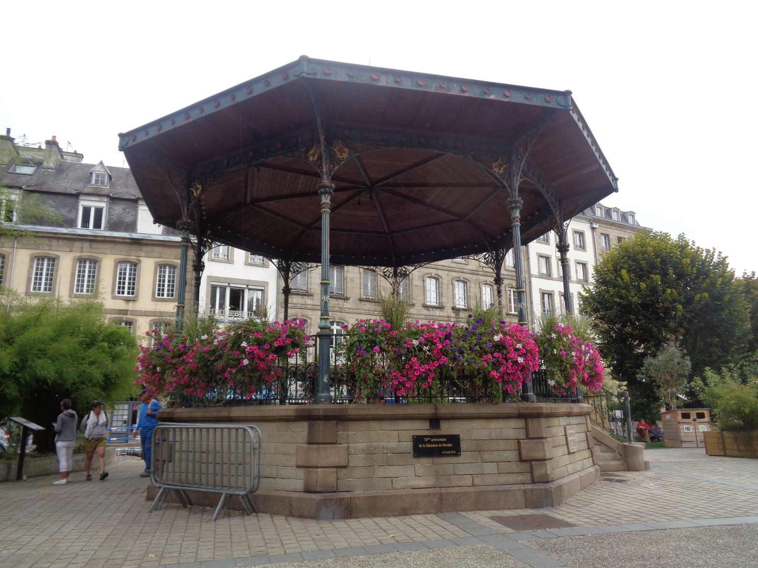 Morlaix music kiosk pl des otages near viaduc sep24