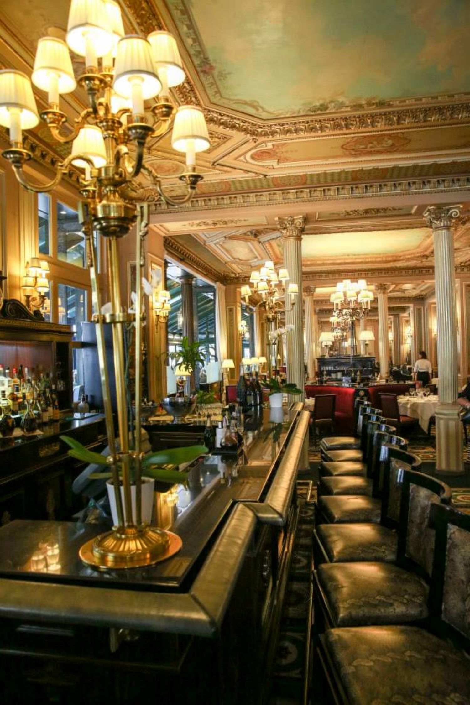 Paris intercontinental le grand hotel cafe de la paix counter