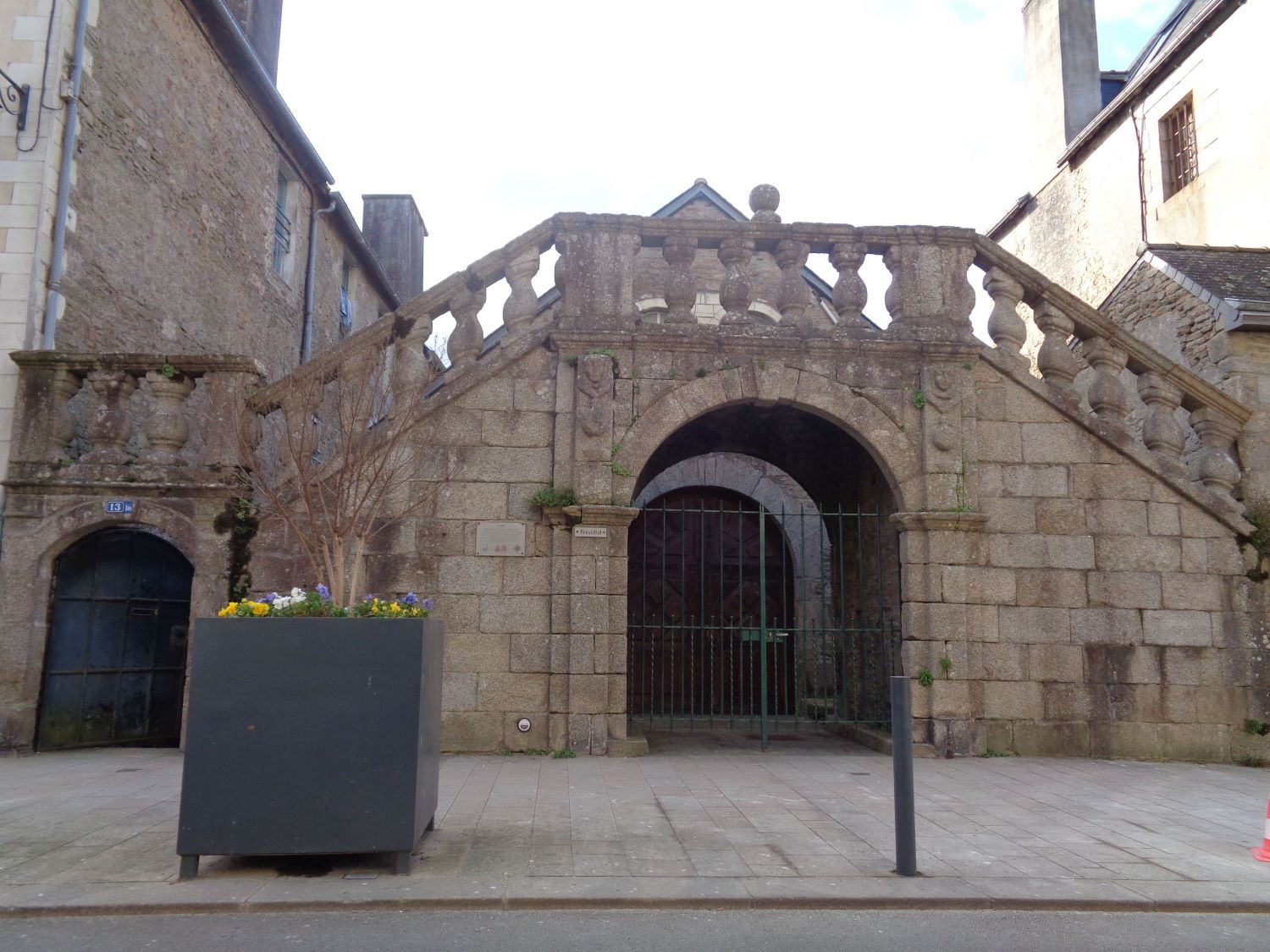 quimperle-presidial-rue-bremond-dars-feb23