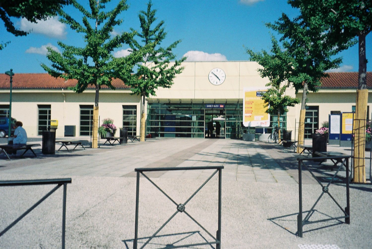 Auch gare train station front jul10
