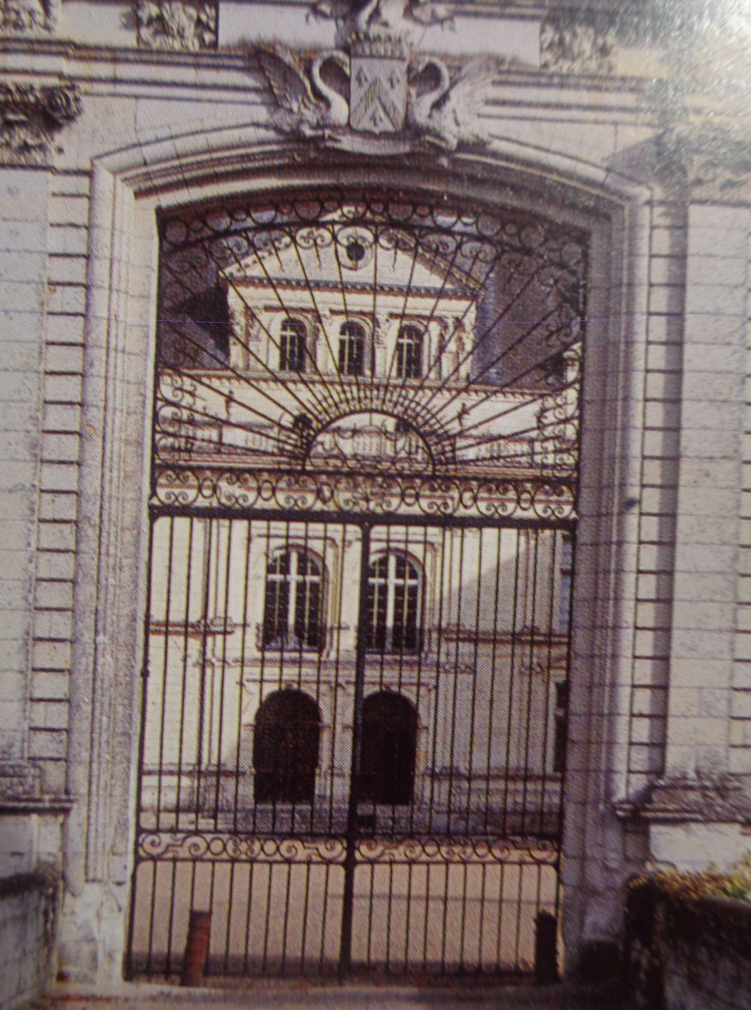 Château de Serrant grille entr c2008