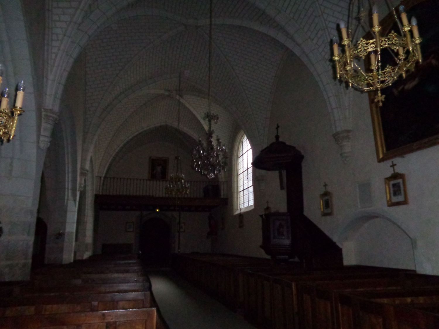 cheverny-ch-saint-etienne-nave-back-dec21