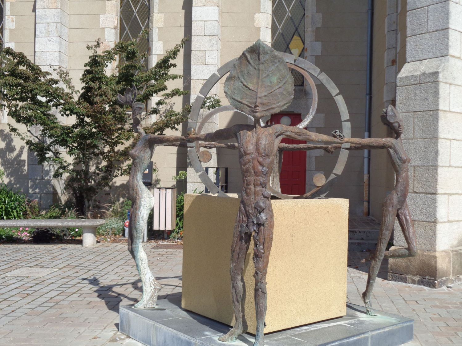 languidic-fontaine-four-seasons-pl-gen-de-gaulle-sep22