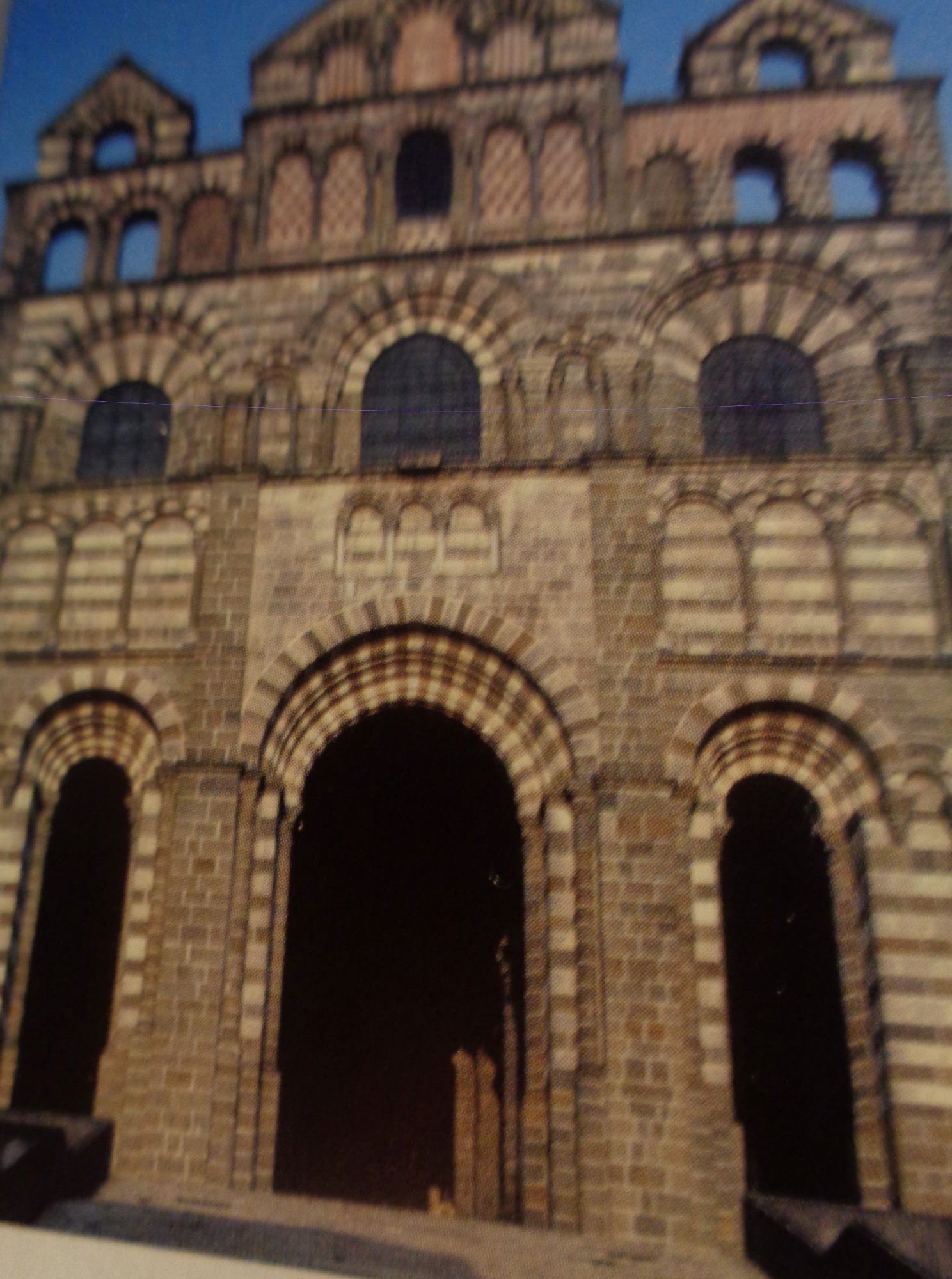 Le Puy en Velay cathédrale Notre Dame front c2007