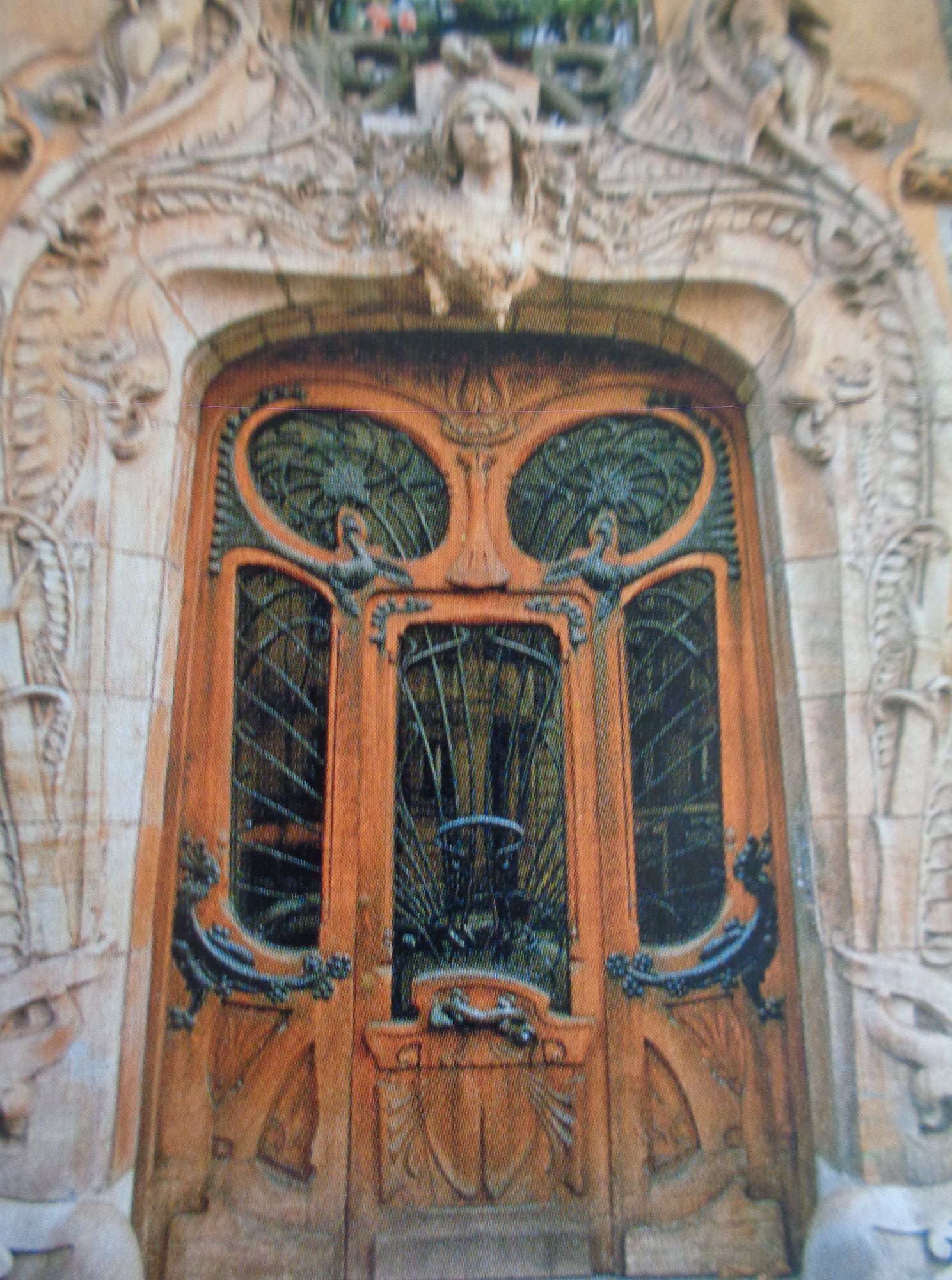 Paris avenue Rapp door c2007