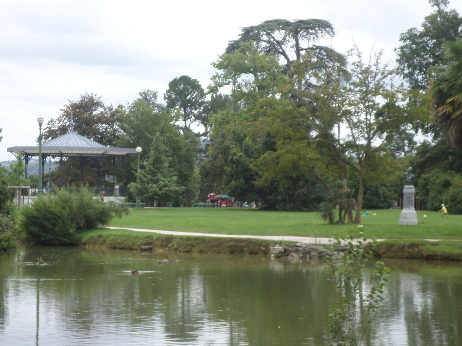 pau parc beaumont jardin public kiosk musique aug14