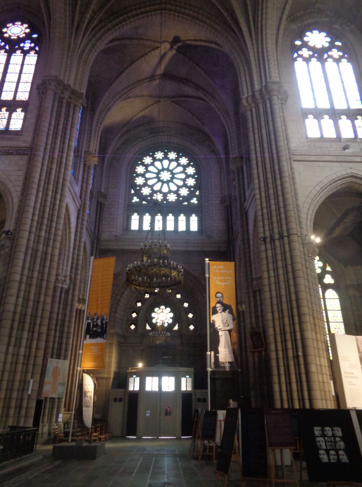 Rennes Basilica minor Notre Dame de Bonne Nouvelle rosary window oct24
