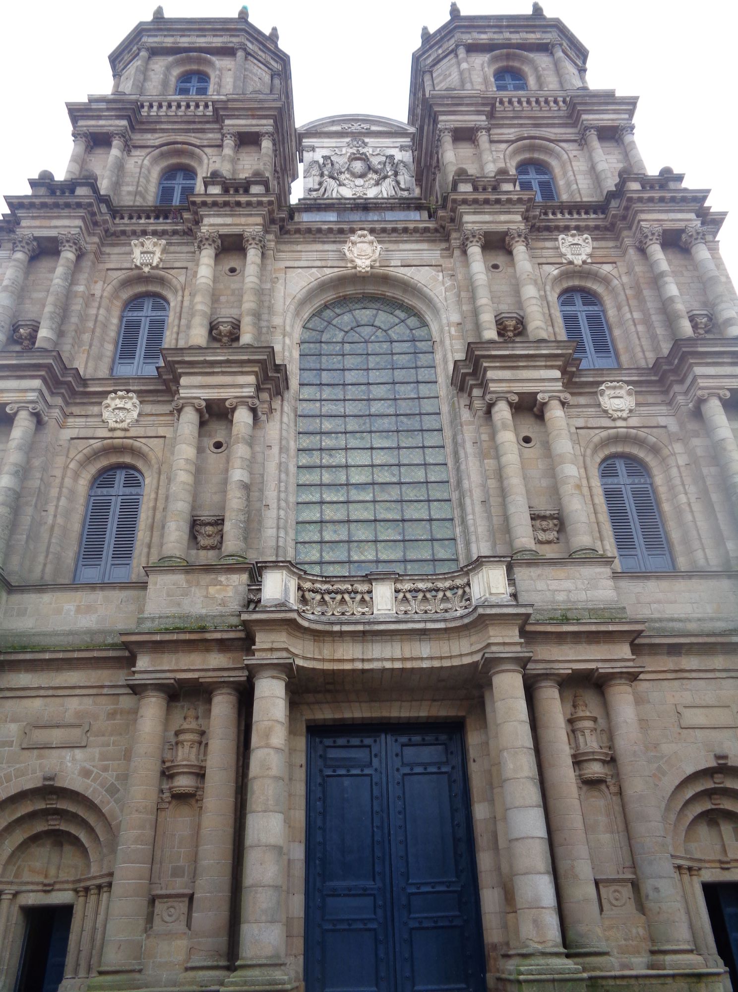 Rennes Cat Saint Pierre front oct24