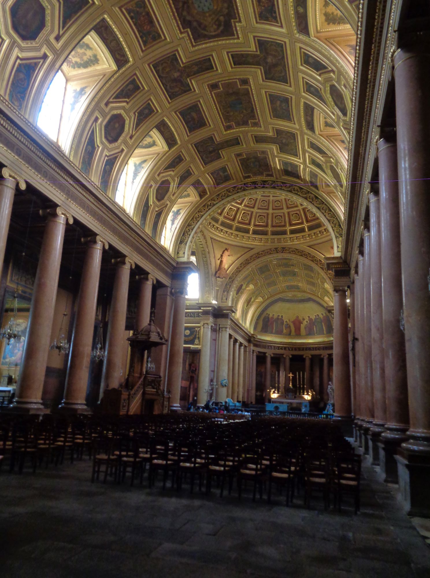 Rennes Cat Saint Pierre nave to altar oct24