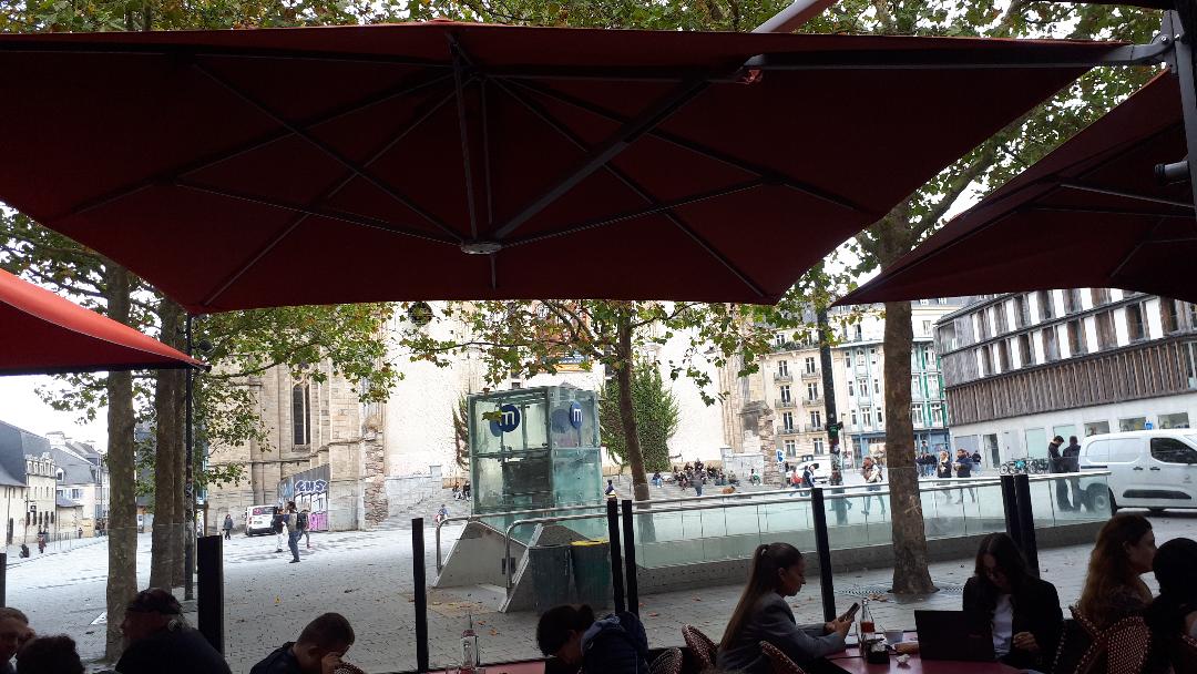 Rennes La bonne nouvelle resto pl Ste Anne terrace oct24
