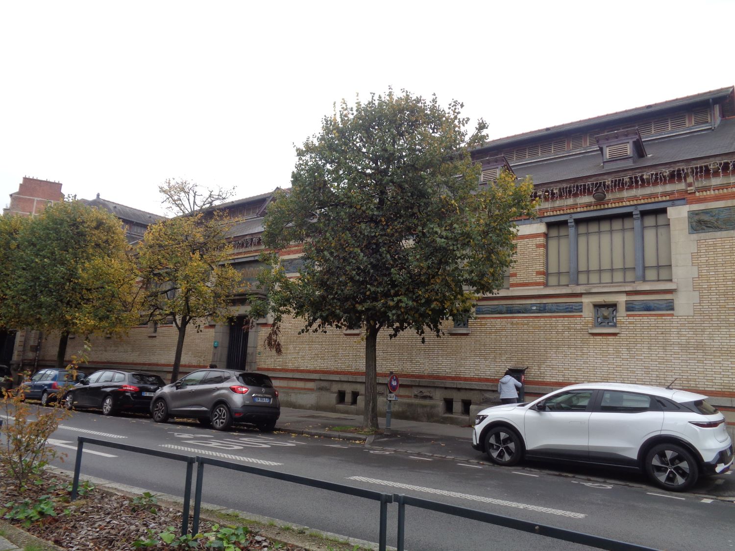 Rennes la Criée marche central side oct24