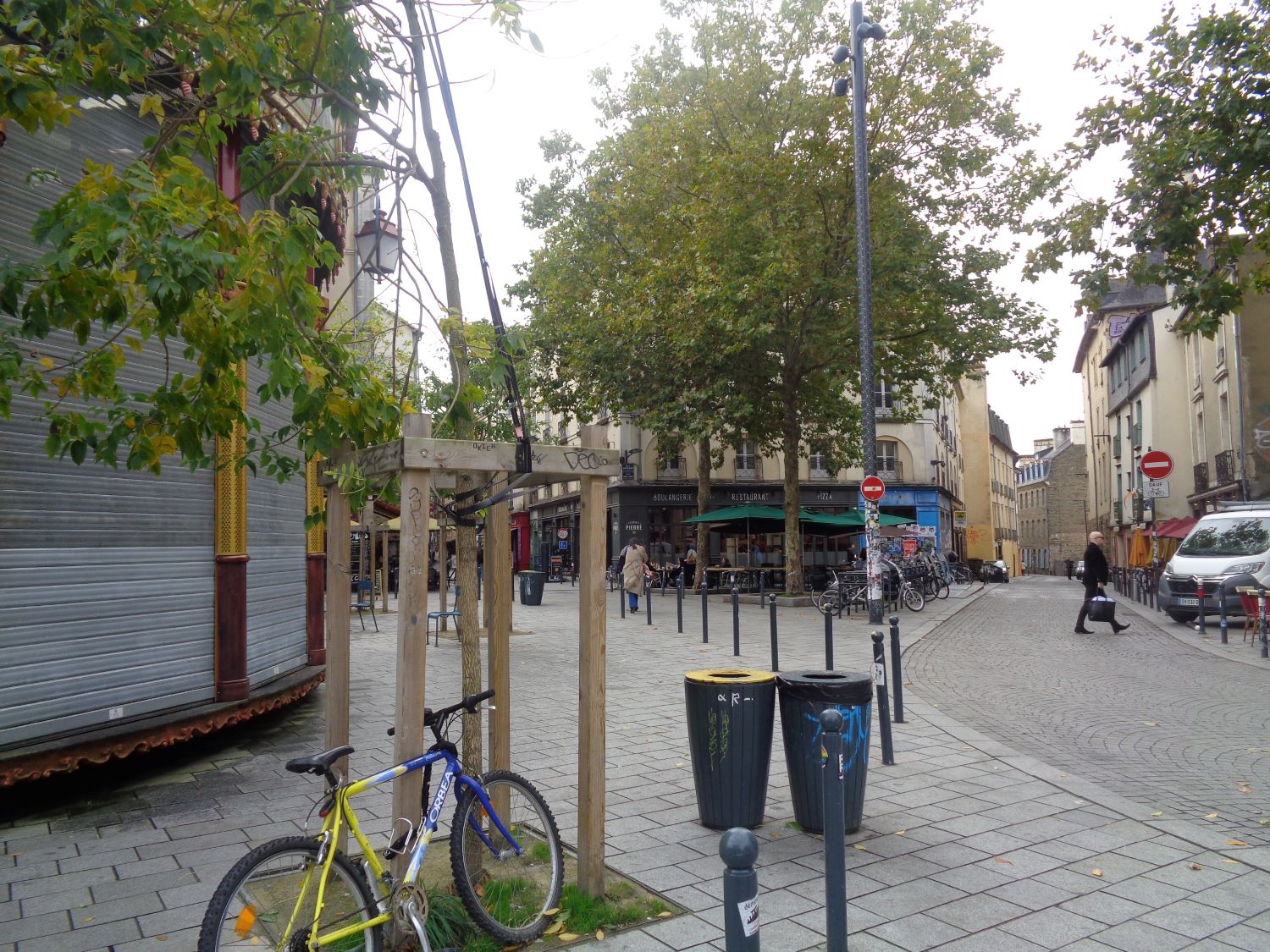 Rennes place Sainte Anne oct24