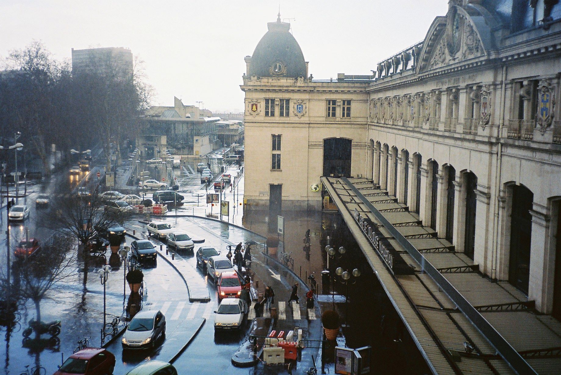 Toulouse Matabiau train station from hotel mercure mar07