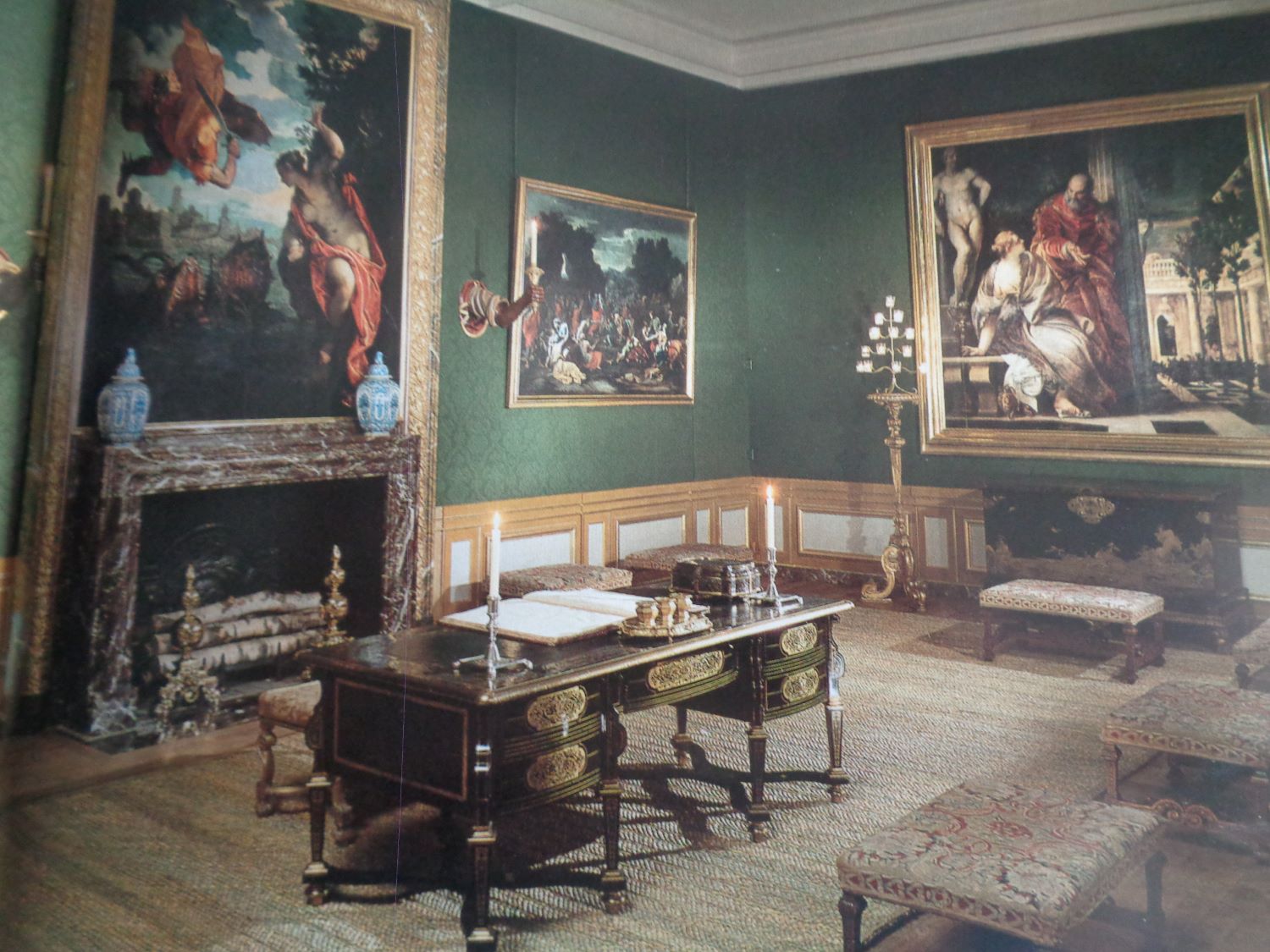 Vaux le Vicomte castle antichambre sup Fouquet c2004