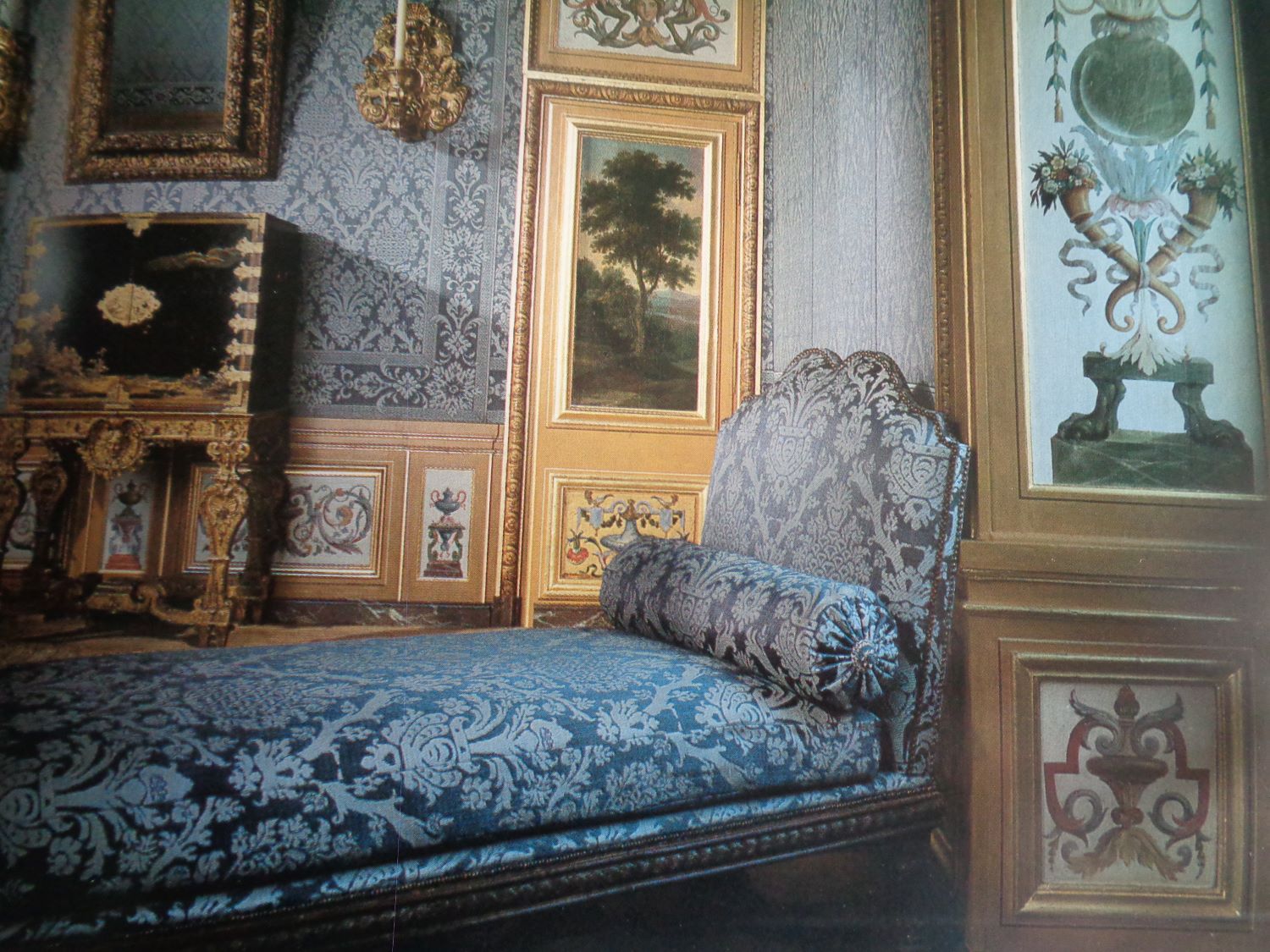Vaux le Vicomte castle cabinet de Mme Fouquet c2004