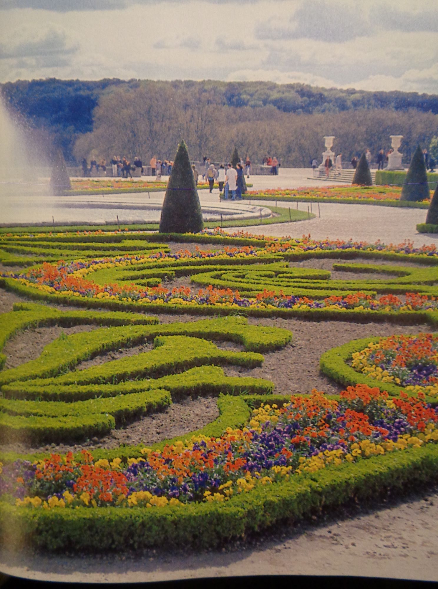 Versailles castle garden parterre du midi mar09