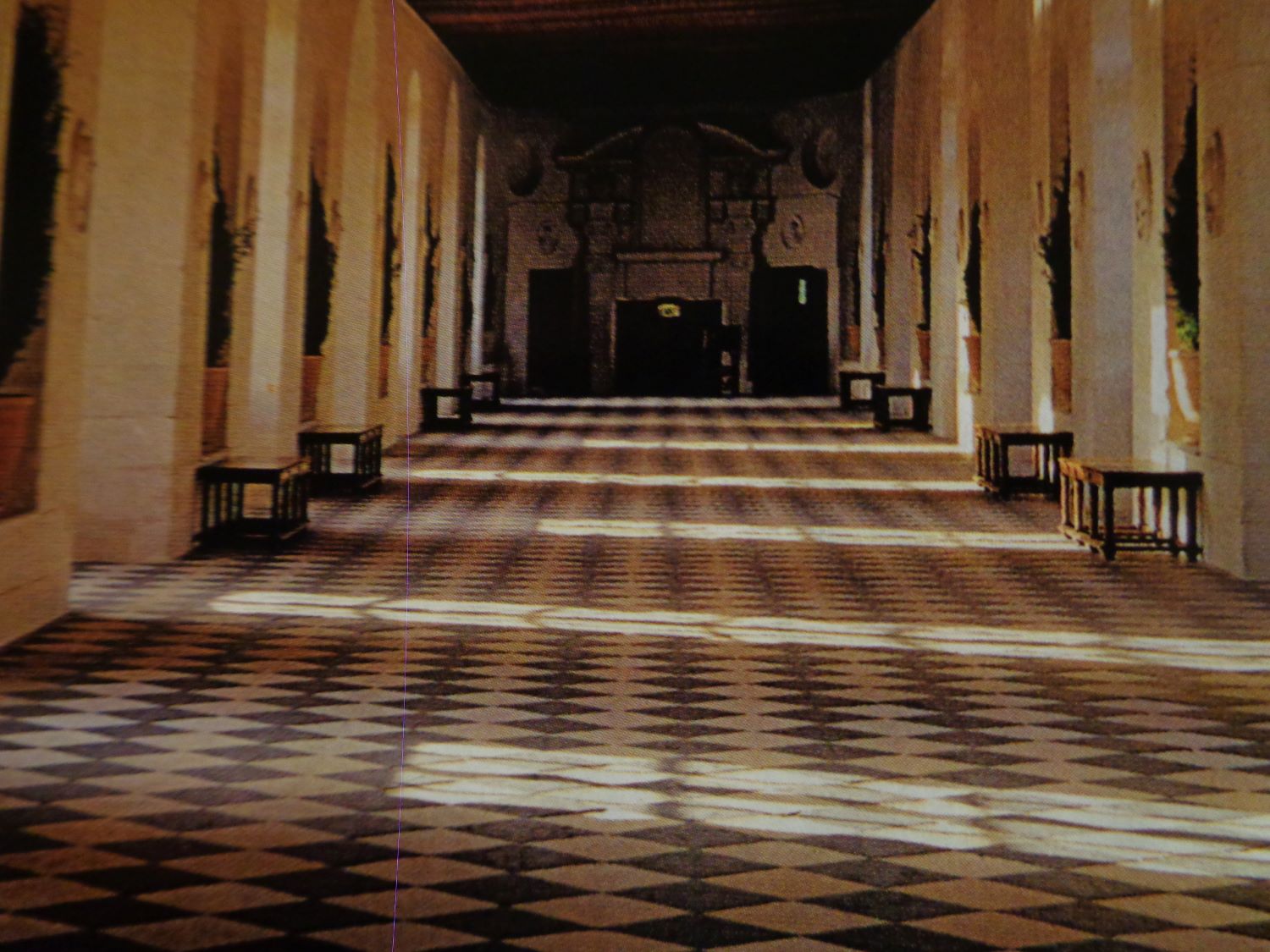 Chenonceau château galerie 60m long 6m wide on top Cher river c2009