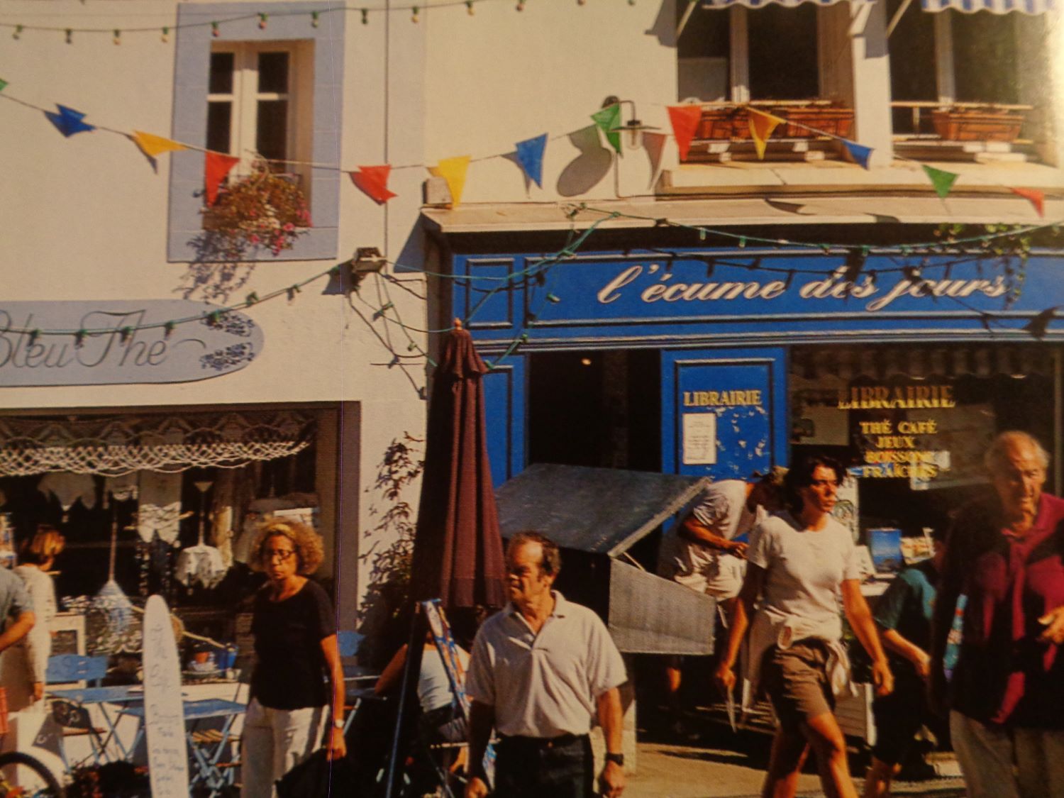 Île de Groix blue thé et ecumé des jours c2009