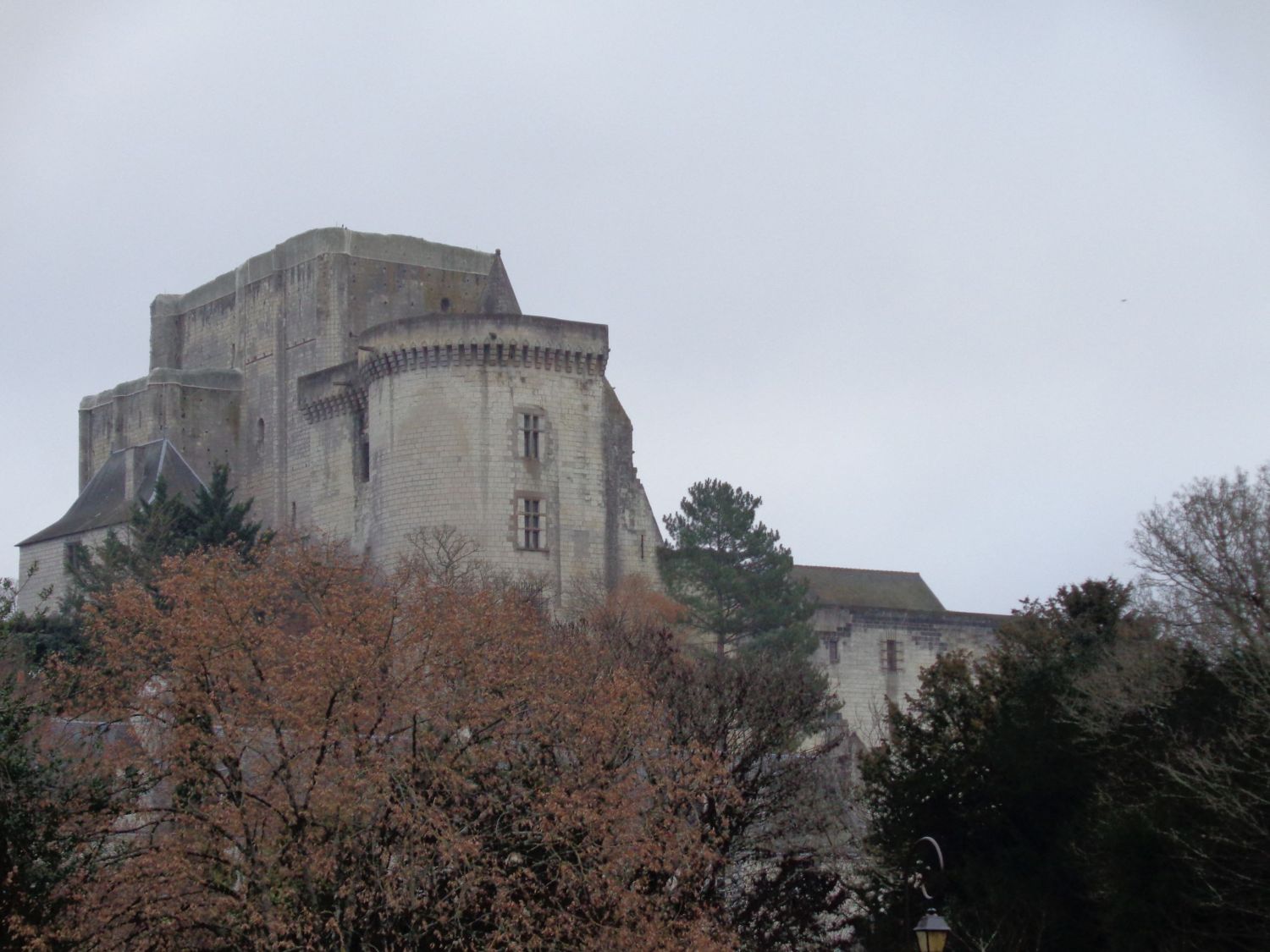 loches-forteresse-royal-castle-top-dec21