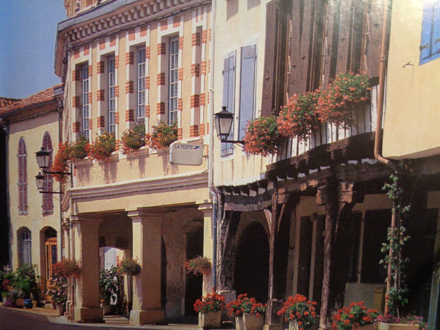 Lupiac la poste c2009