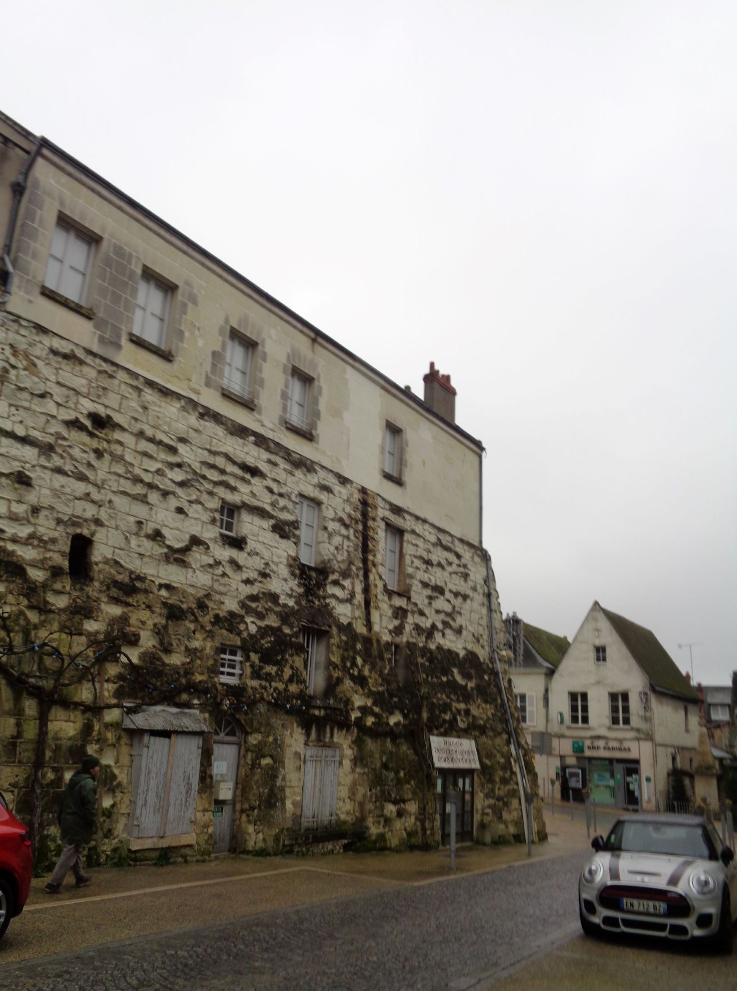 Montrichard mus des confreries européens 4 Rue Prte au Roi jan22