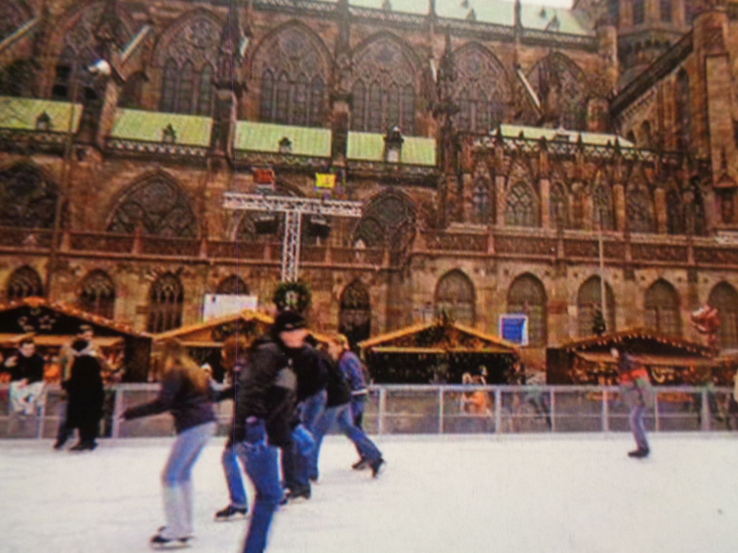 Strasbourg place du château ice skating near cathedral c2009