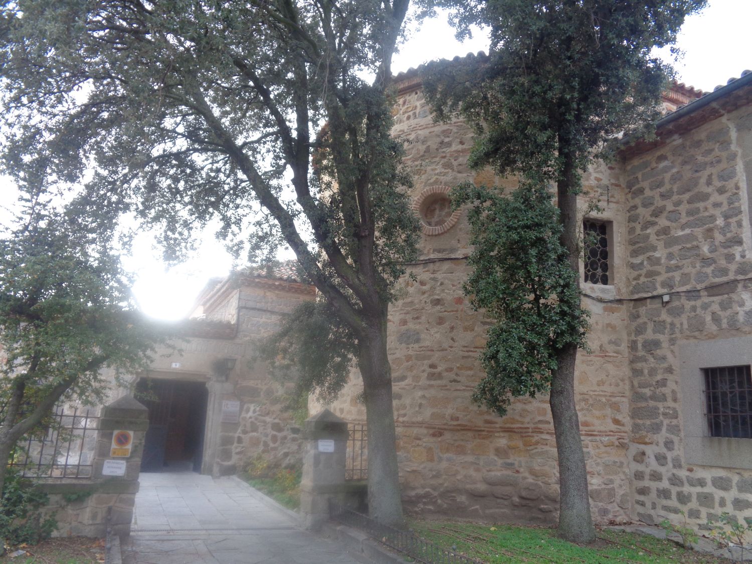 Avila ch Santa Maria la Antigua side dec24