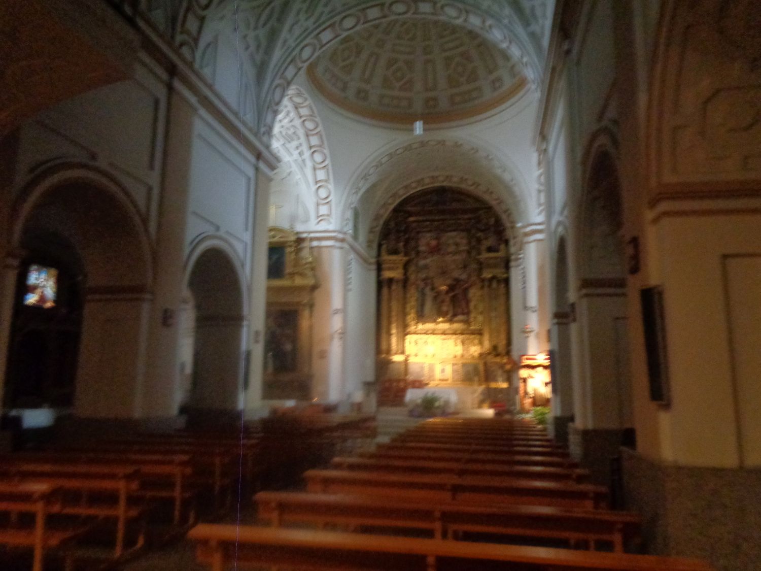 Avila Convento de la Santa nave to altar dec24