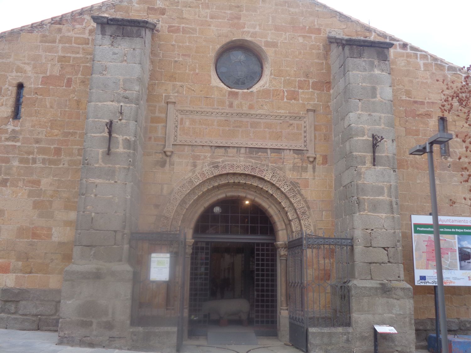 Avila former ch Santo Tomé el Viejo museo front dec24