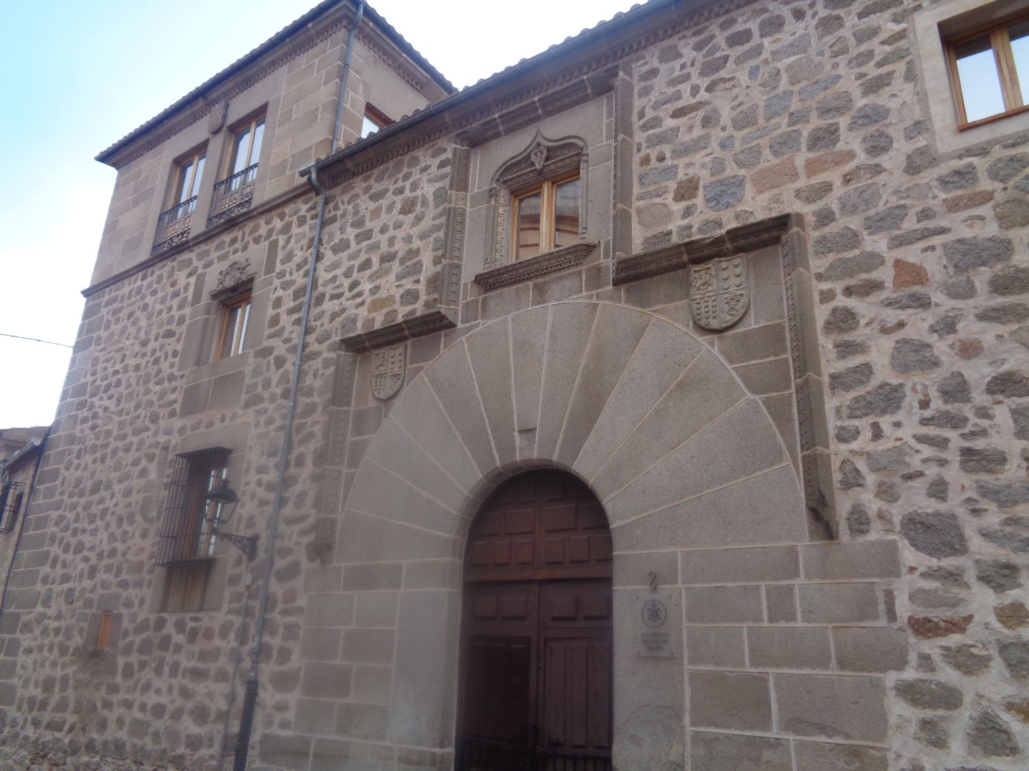 Avila Palacio de los Almarza front dec24